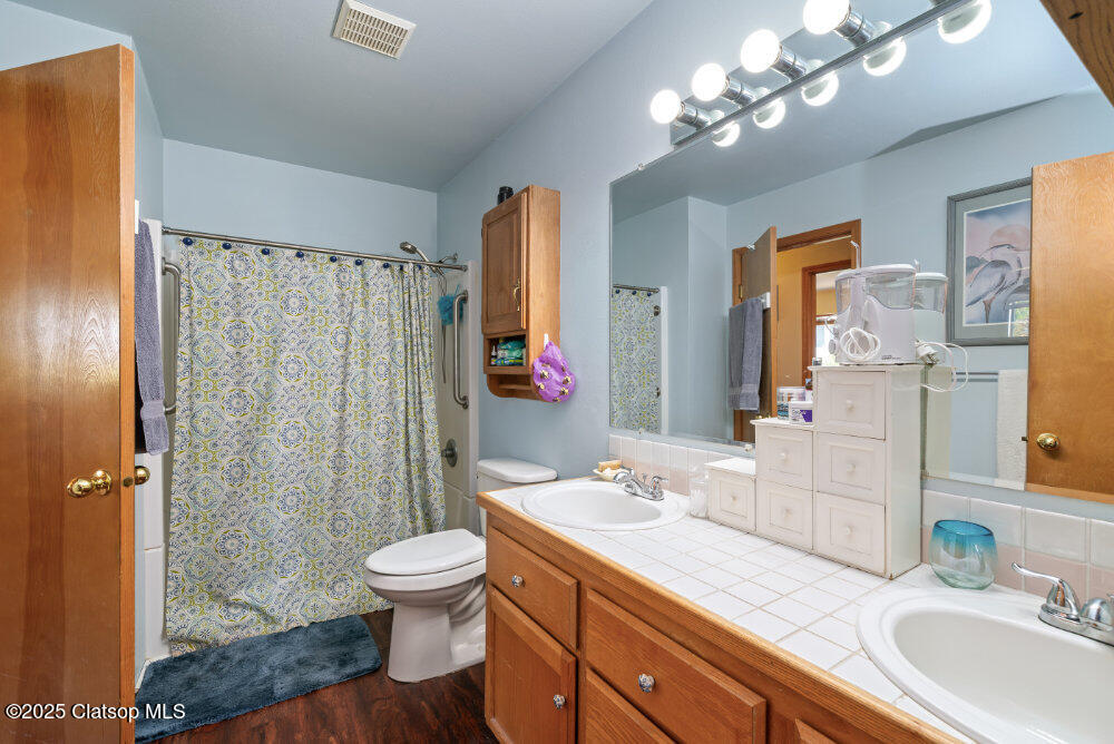 117 Driftwood Avenue E Property Photo 13