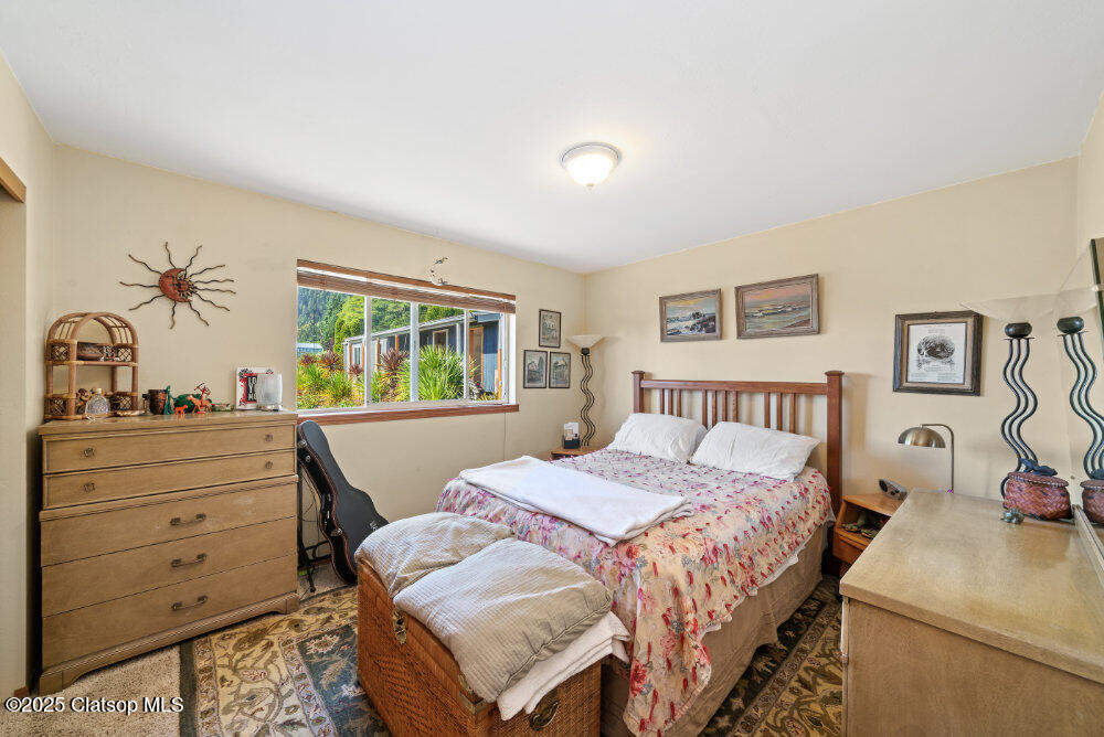 117 Driftwood Avenue E Property Photo 14