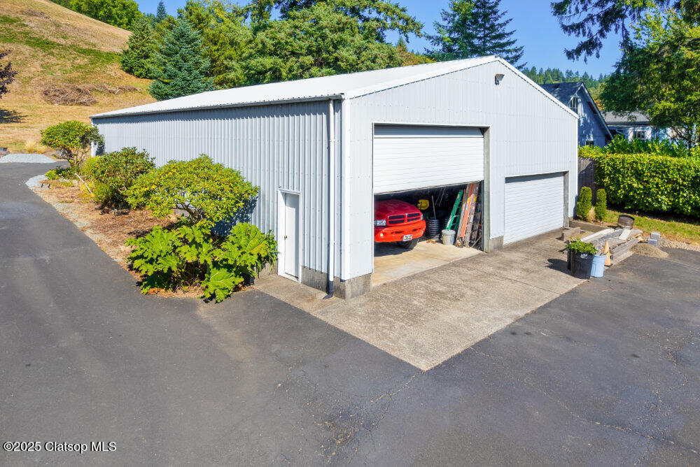 117 Driftwood Avenue E Property Photo 24