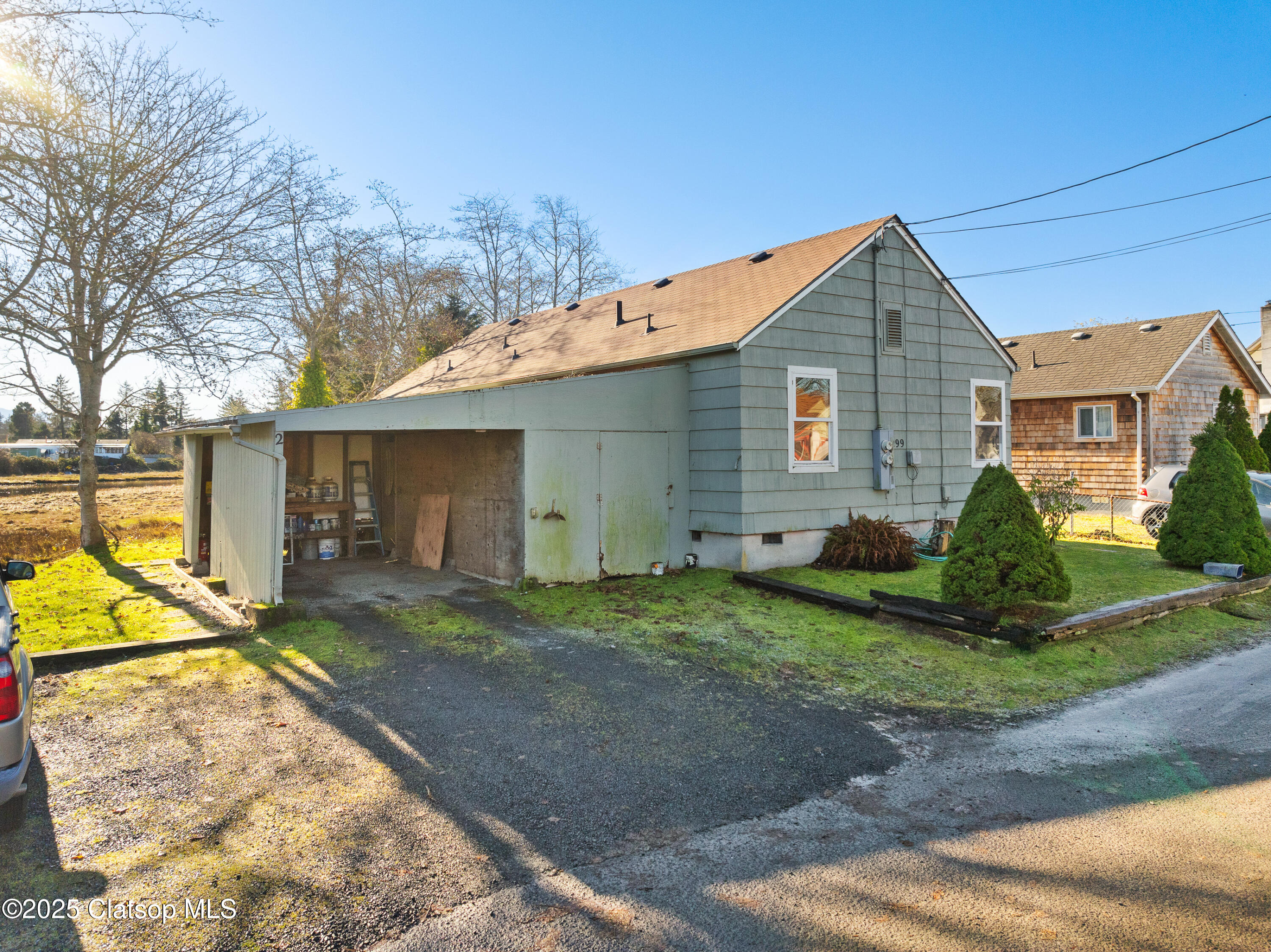 1299 6th Avenue Property Photo 2