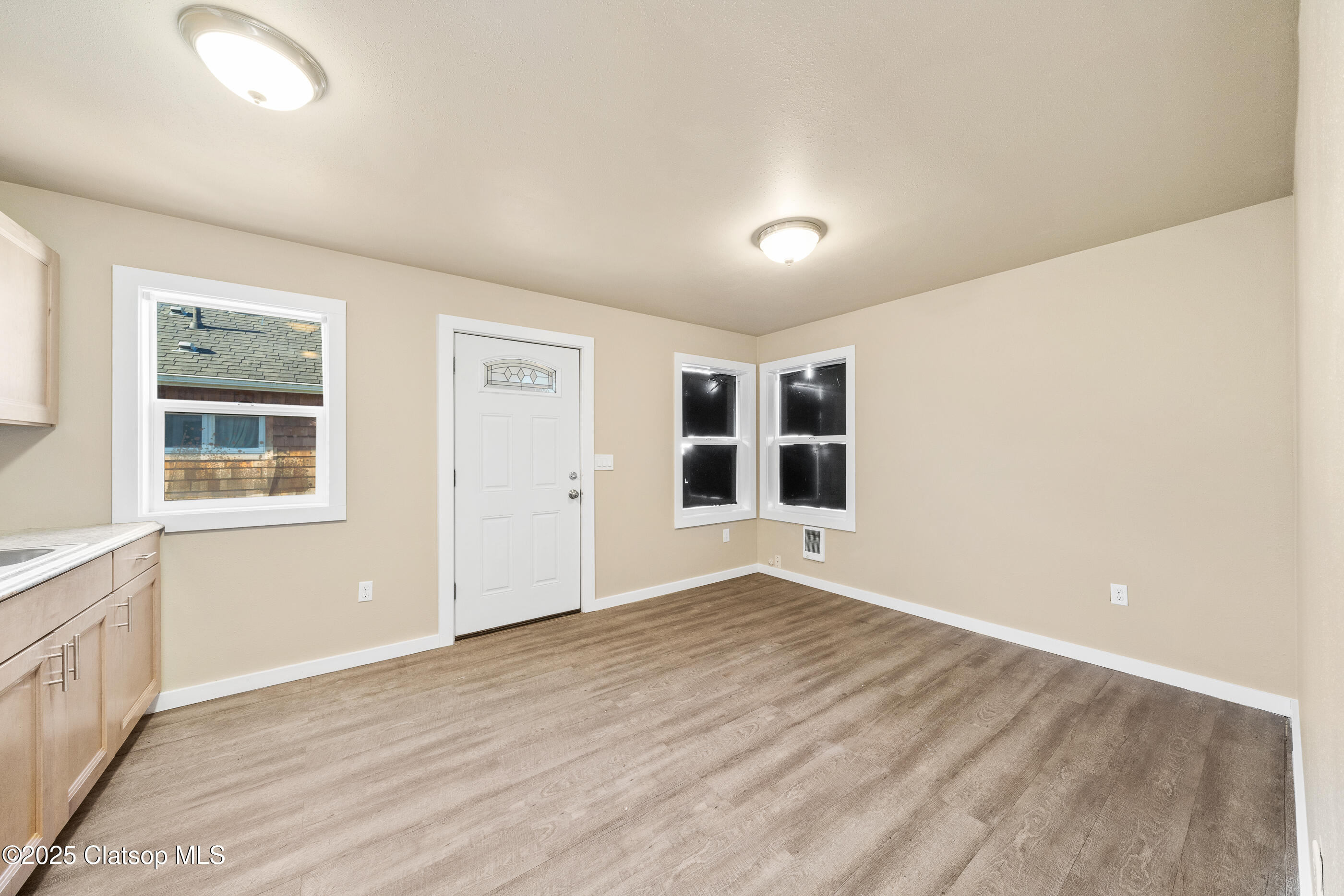 1299 6th Avenue Property Photo 6