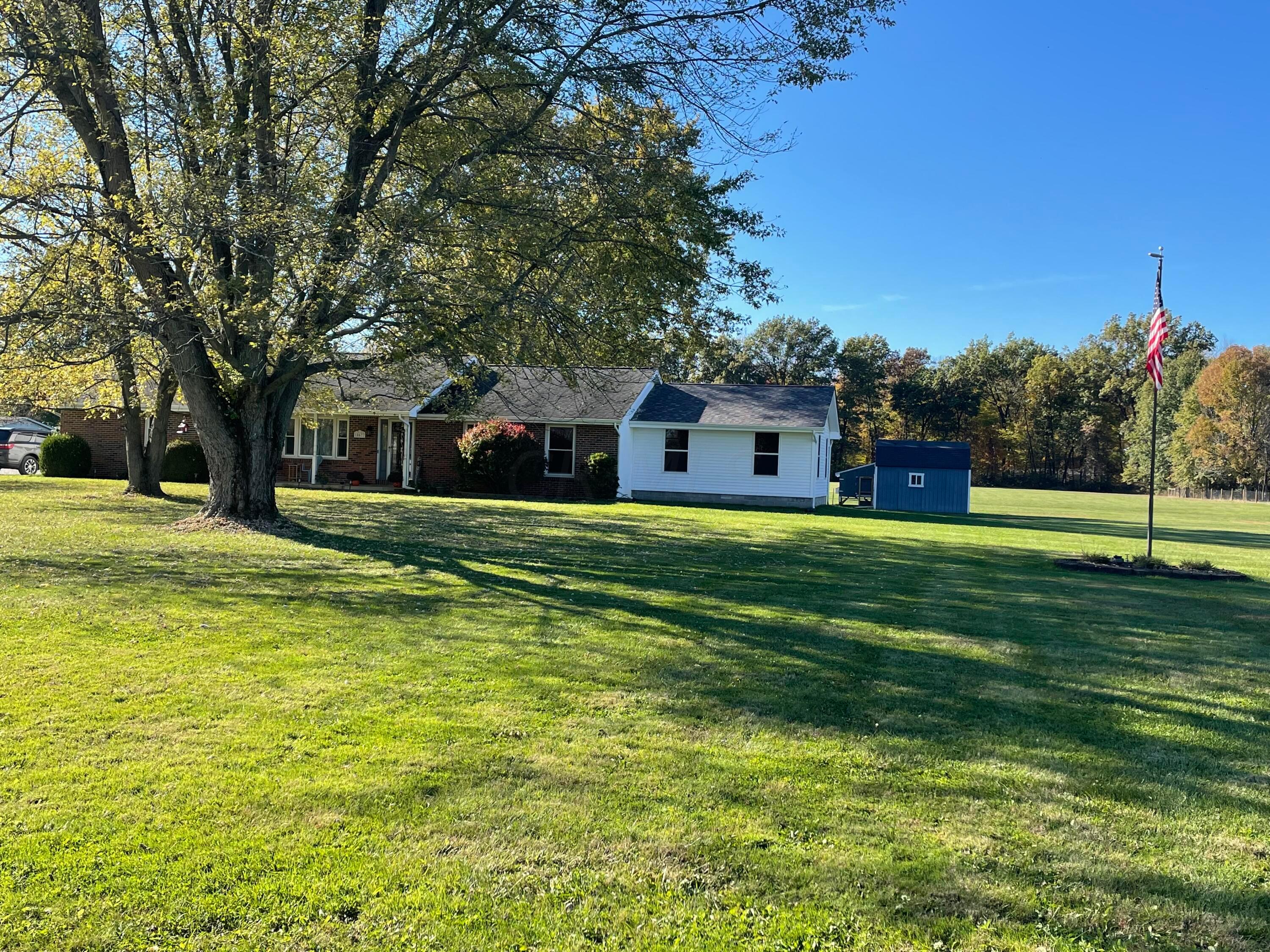 10677 Lockbourne Eastern Road Property Photo 1