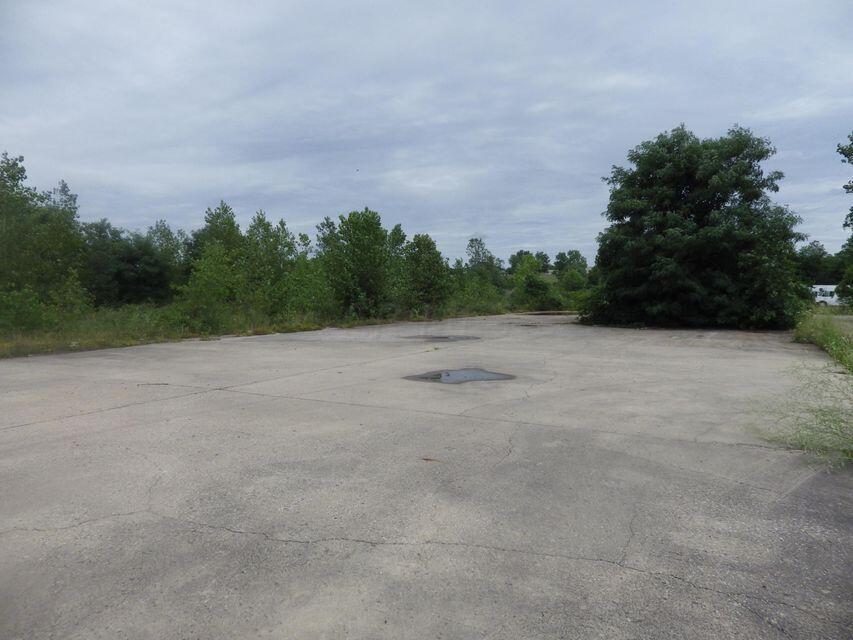 970 Claycraft Road Property Photo 8