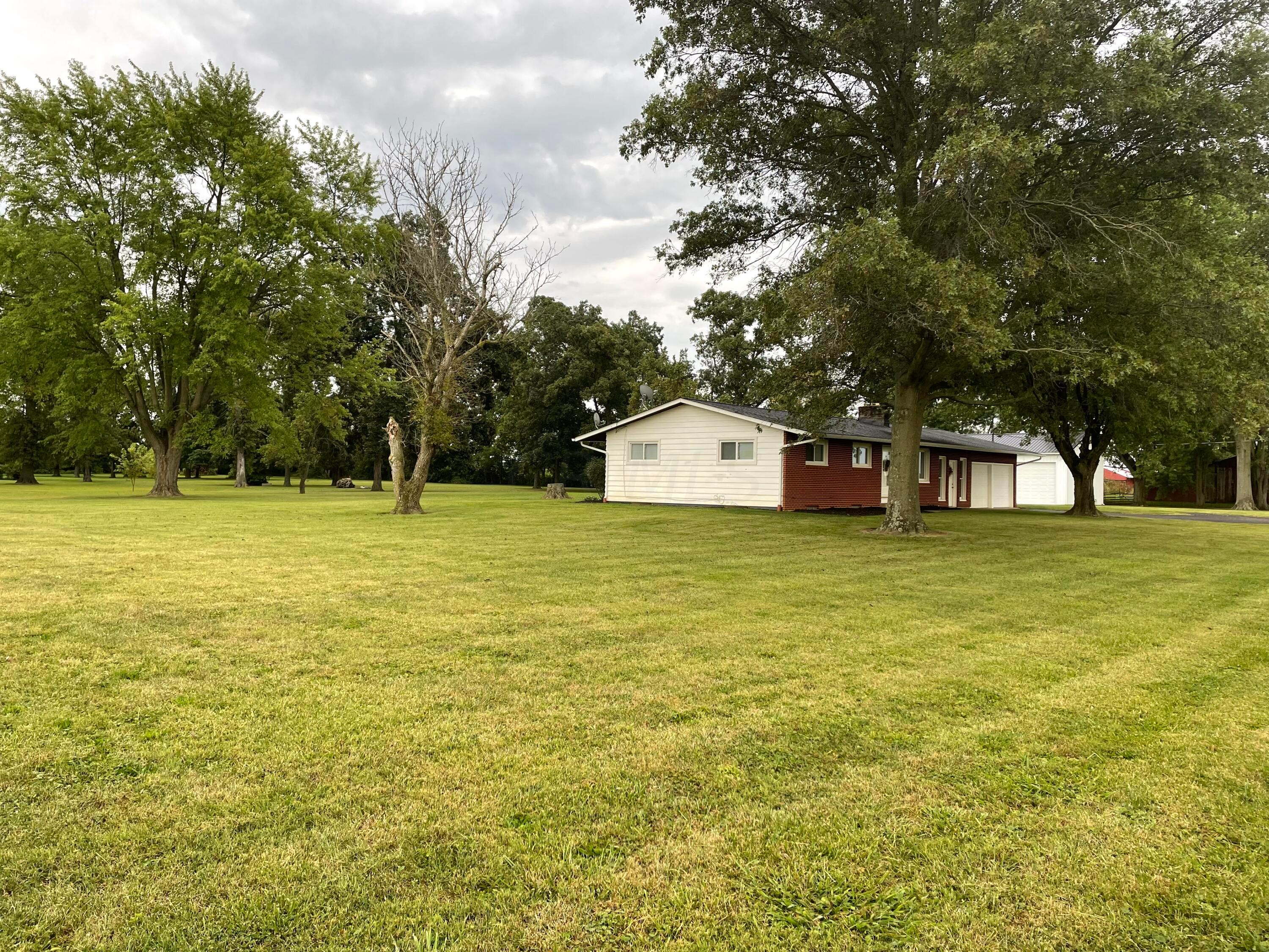 11048 Ashville Pike Property Photo