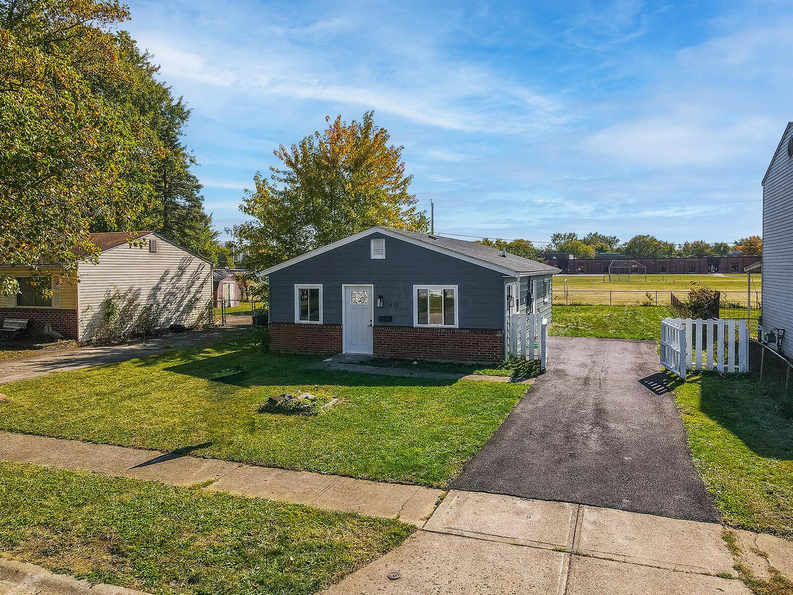 3439 Arnsby Road Property Photo 1
