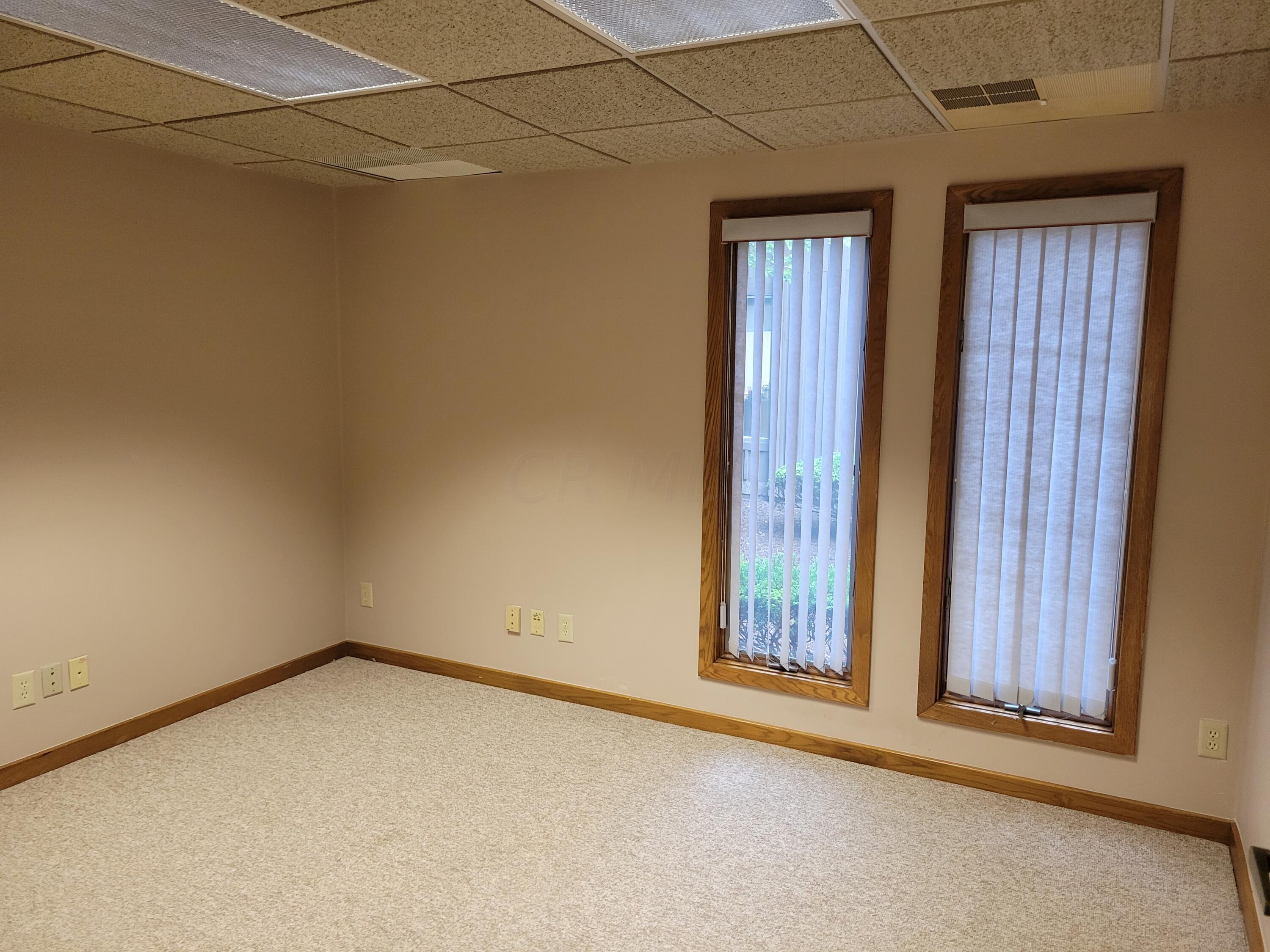 5015 Pine Creek Drive Property Photo 18