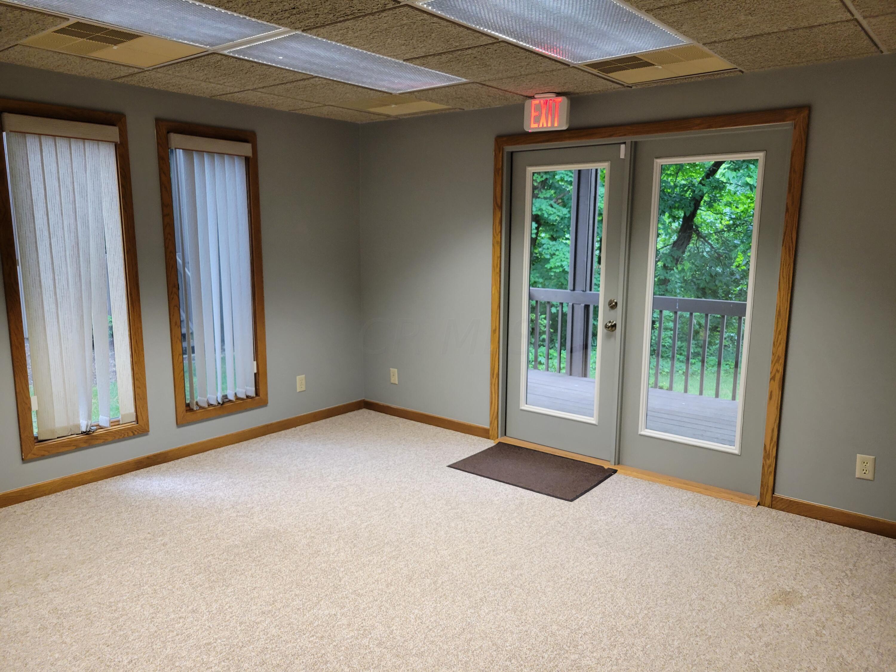 5015 Pine Creek Drive Property Photo 20