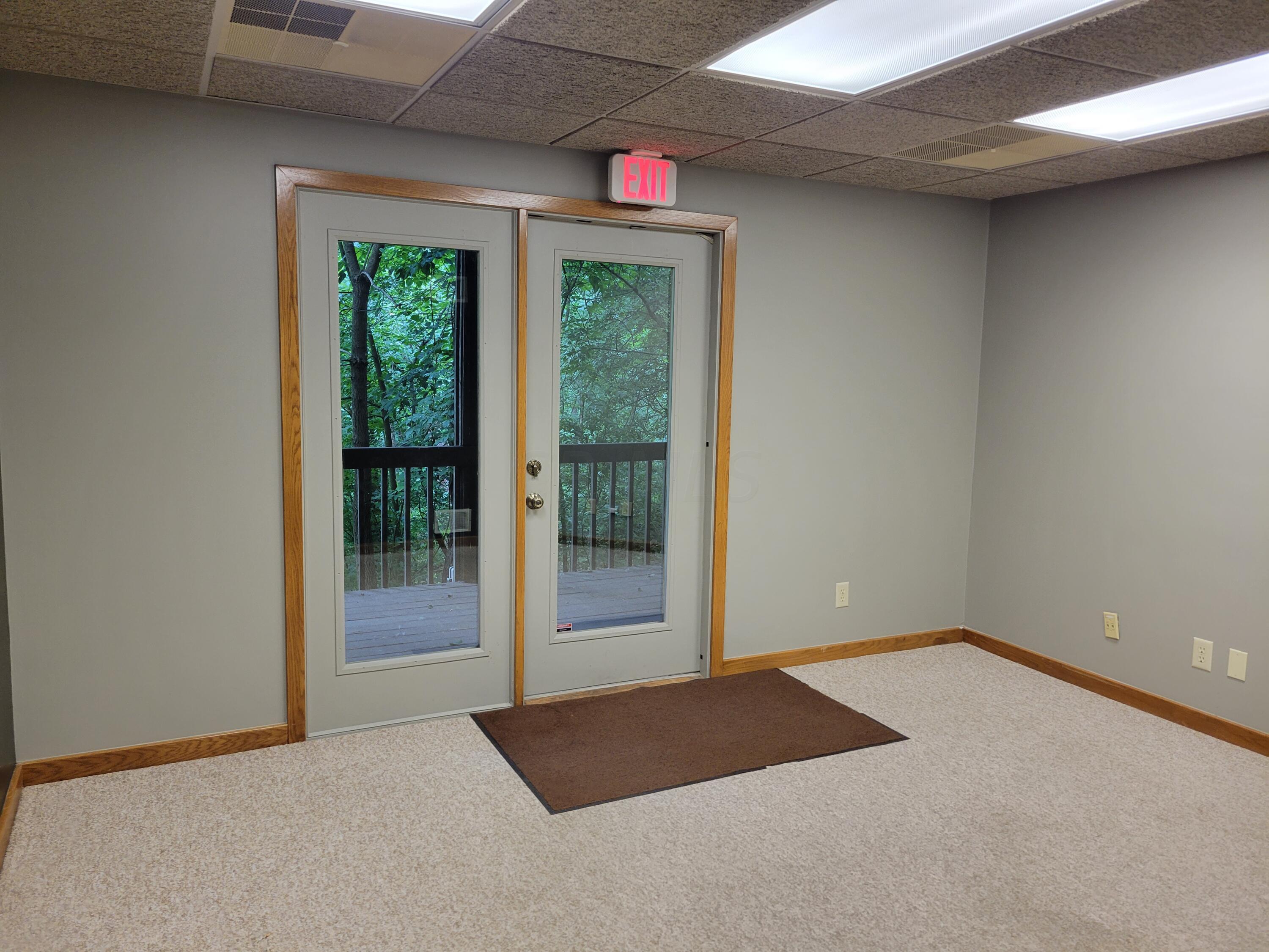 5015 Pine Creek Drive Property Photo 26