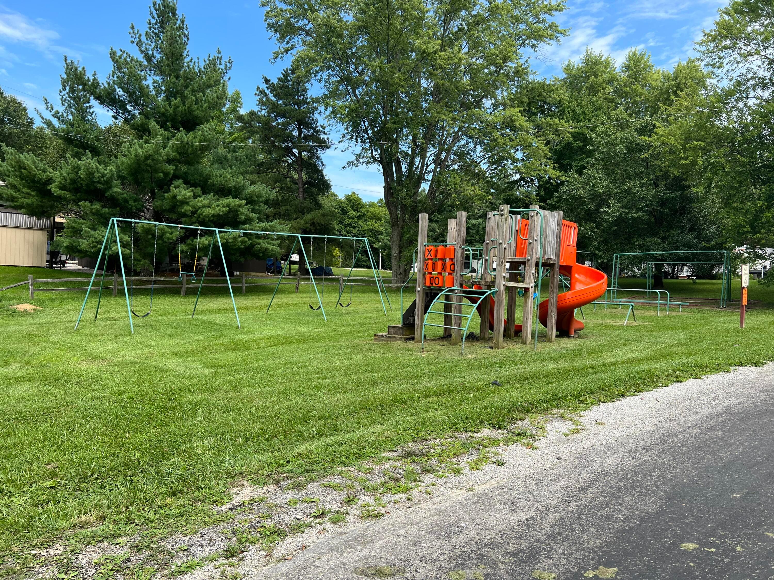 126 Tamarack Hollow Drive Drive Property Photo 12