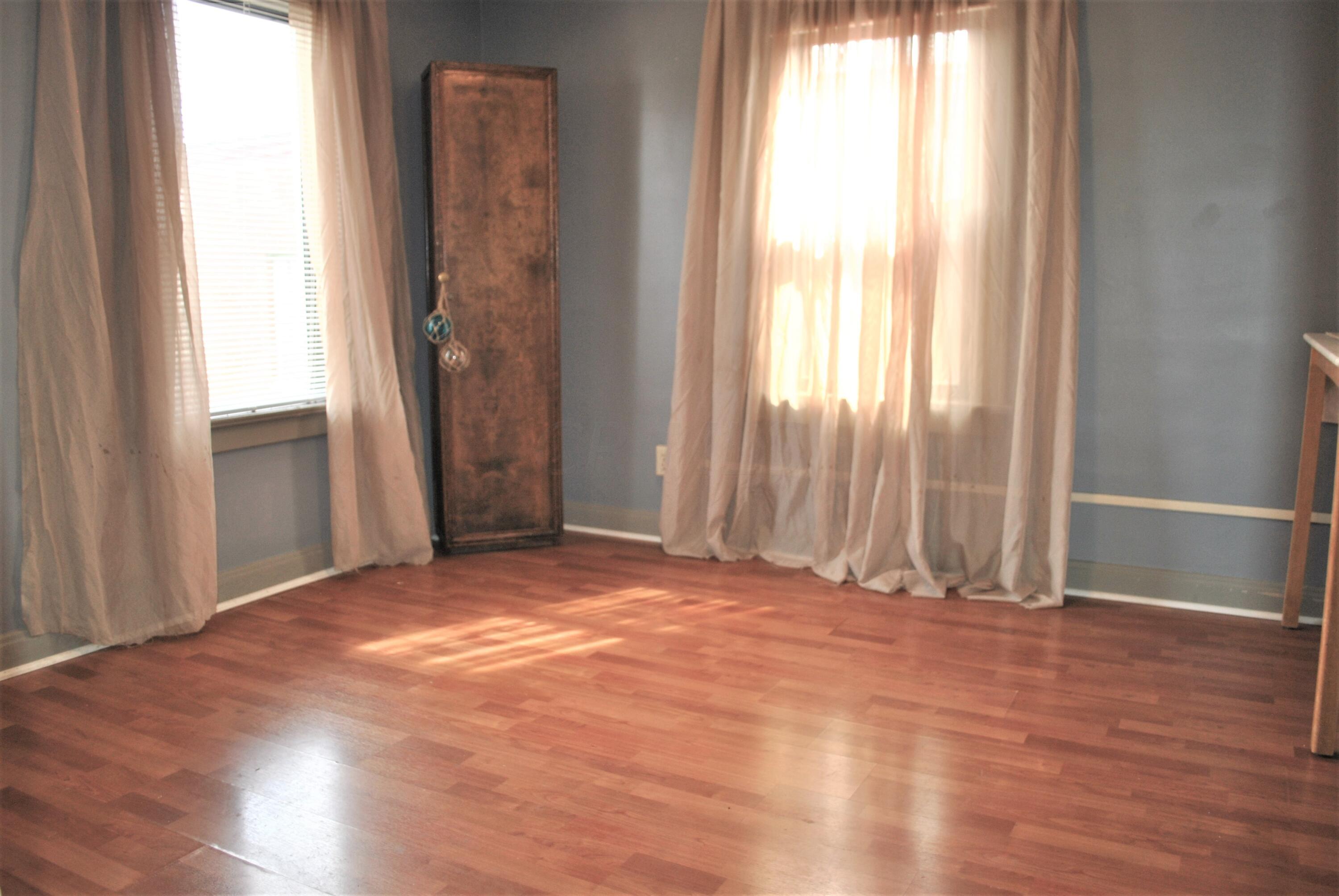 5424 W Broad Street Property Photo 9