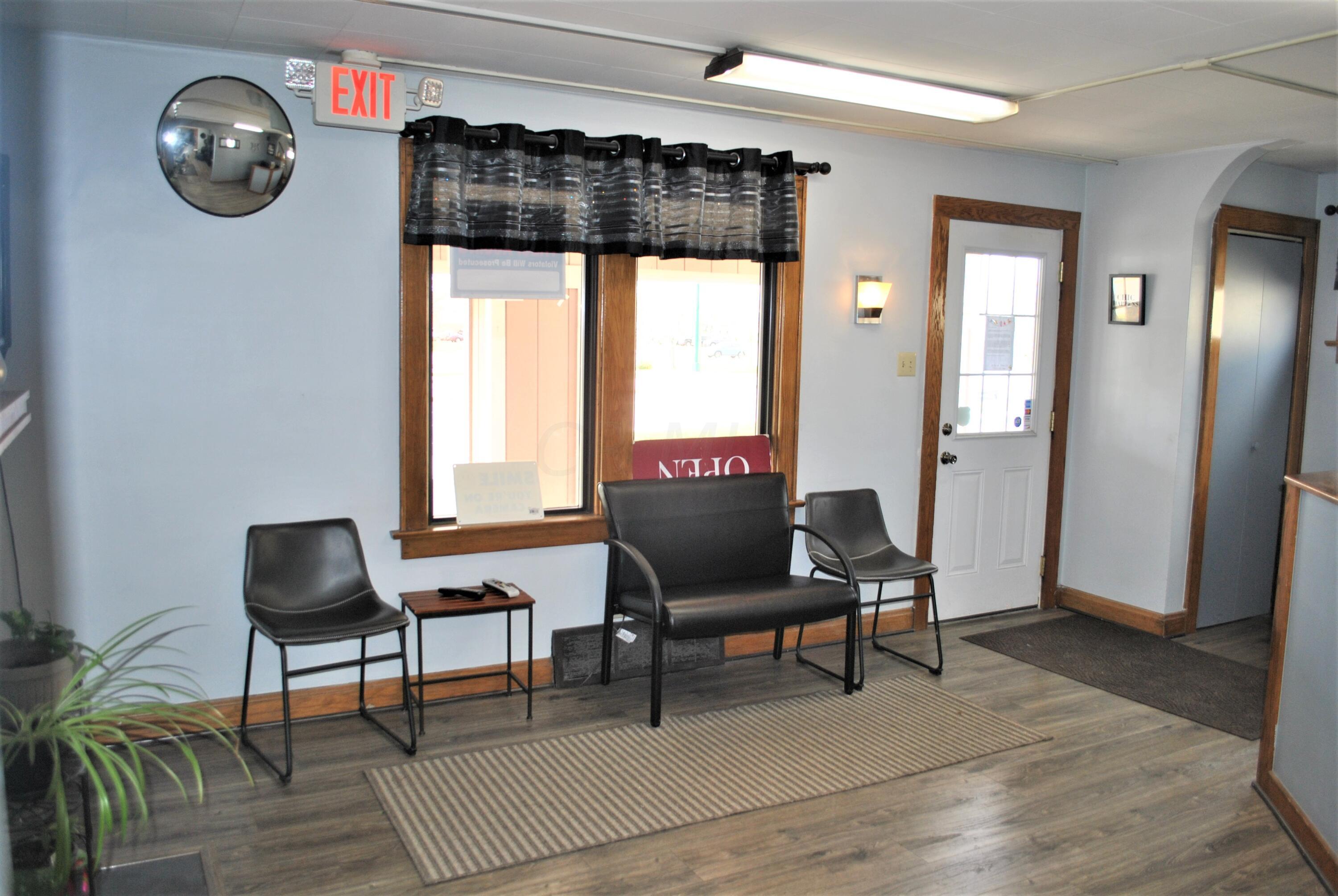5424 W Broad Street Property Photo 12