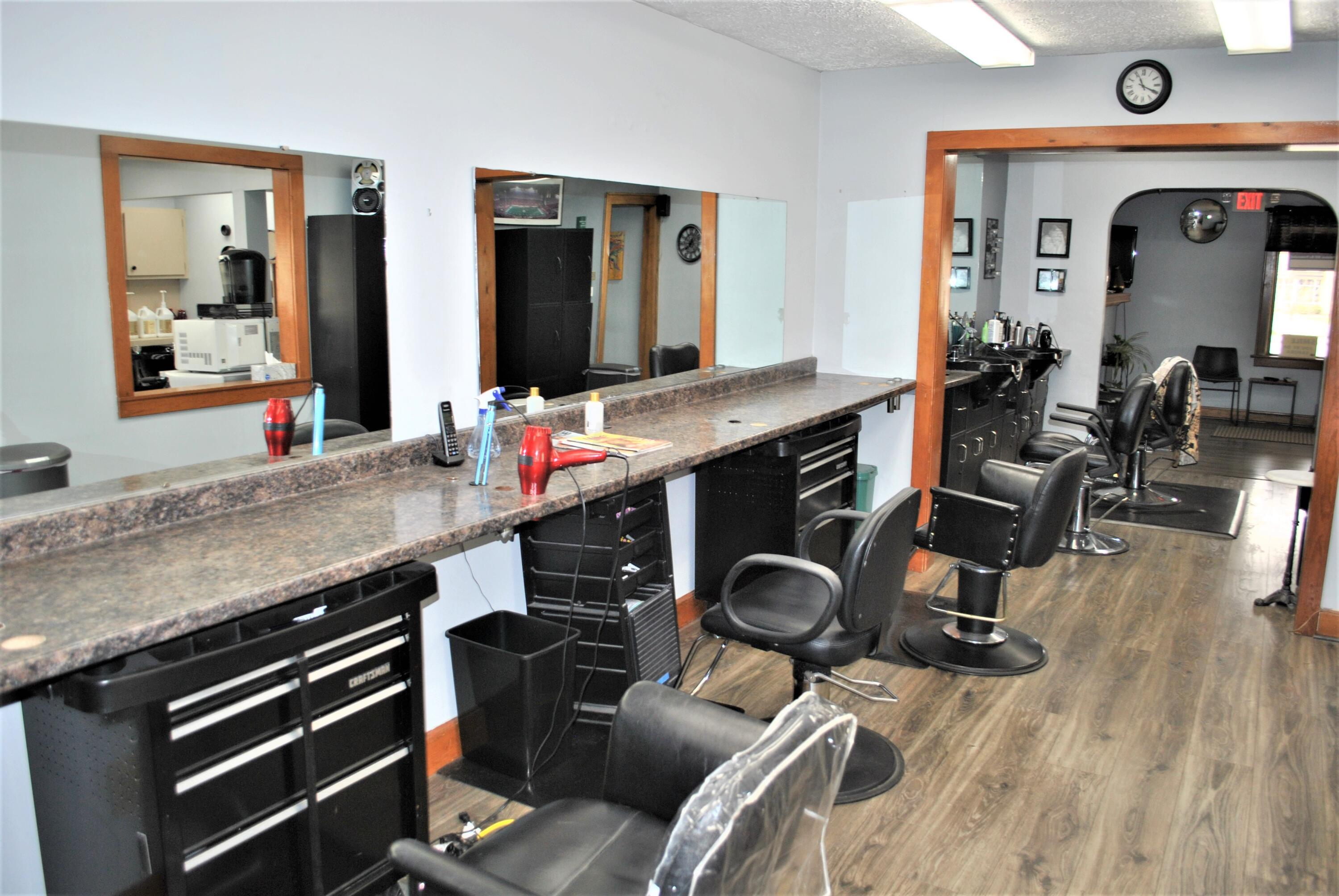 5424 W Broad Street Property Photo 15