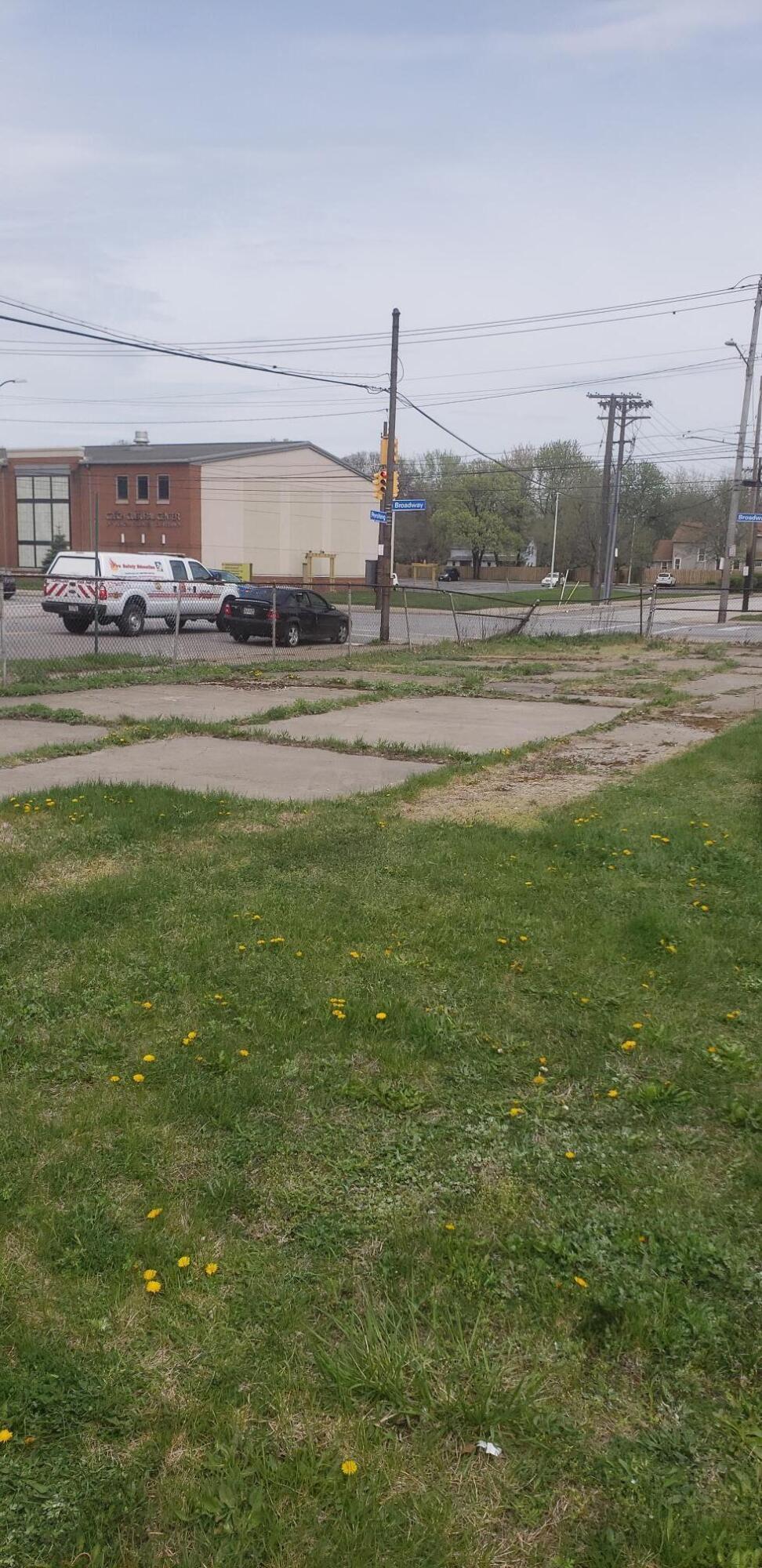 4950 Broadway Avenue Property Photo 1