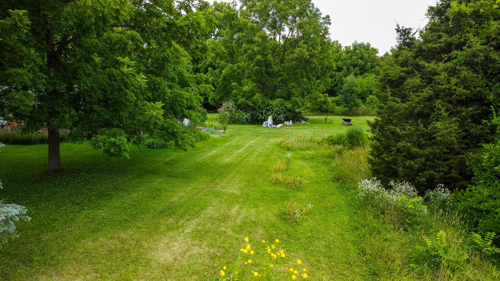 2074 Hard Road Property Photo 9