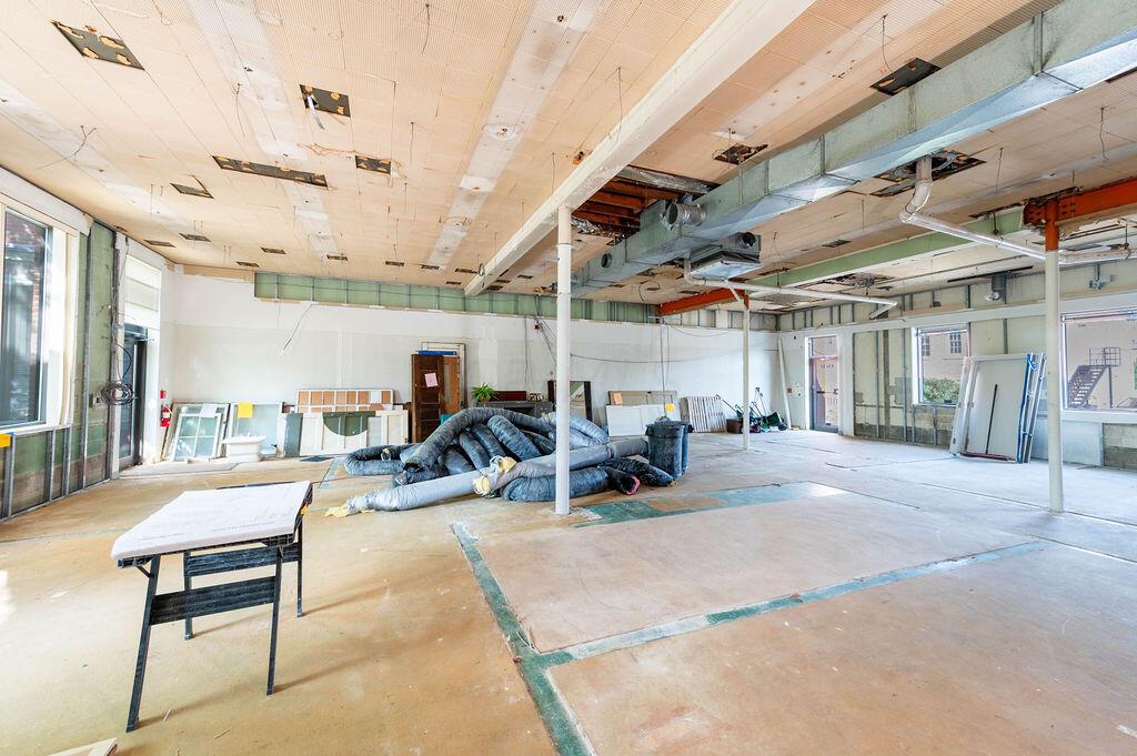 538 E Town Street Property Photo 15
