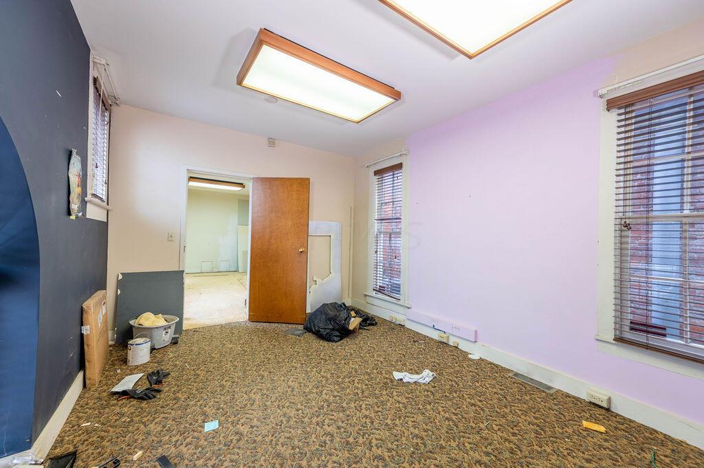 538 E Town Street Property Photo 42