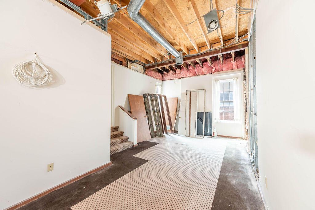 538 E Town Street Property Photo 57