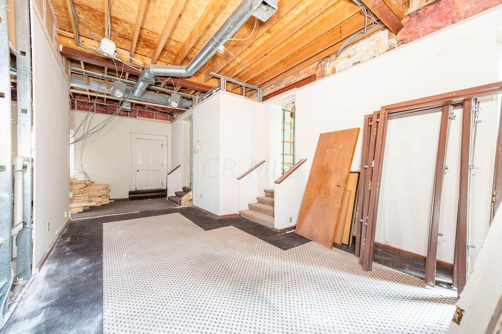 538 E Town Street Property Photo 59