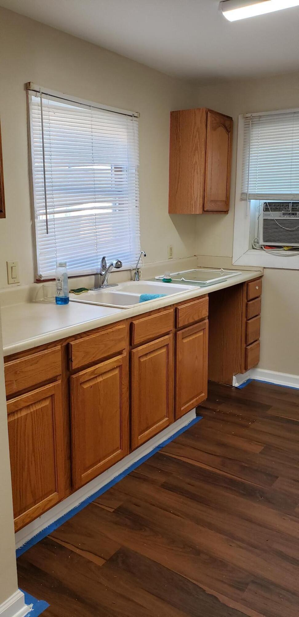746 S Yearling Road Property Photo 3