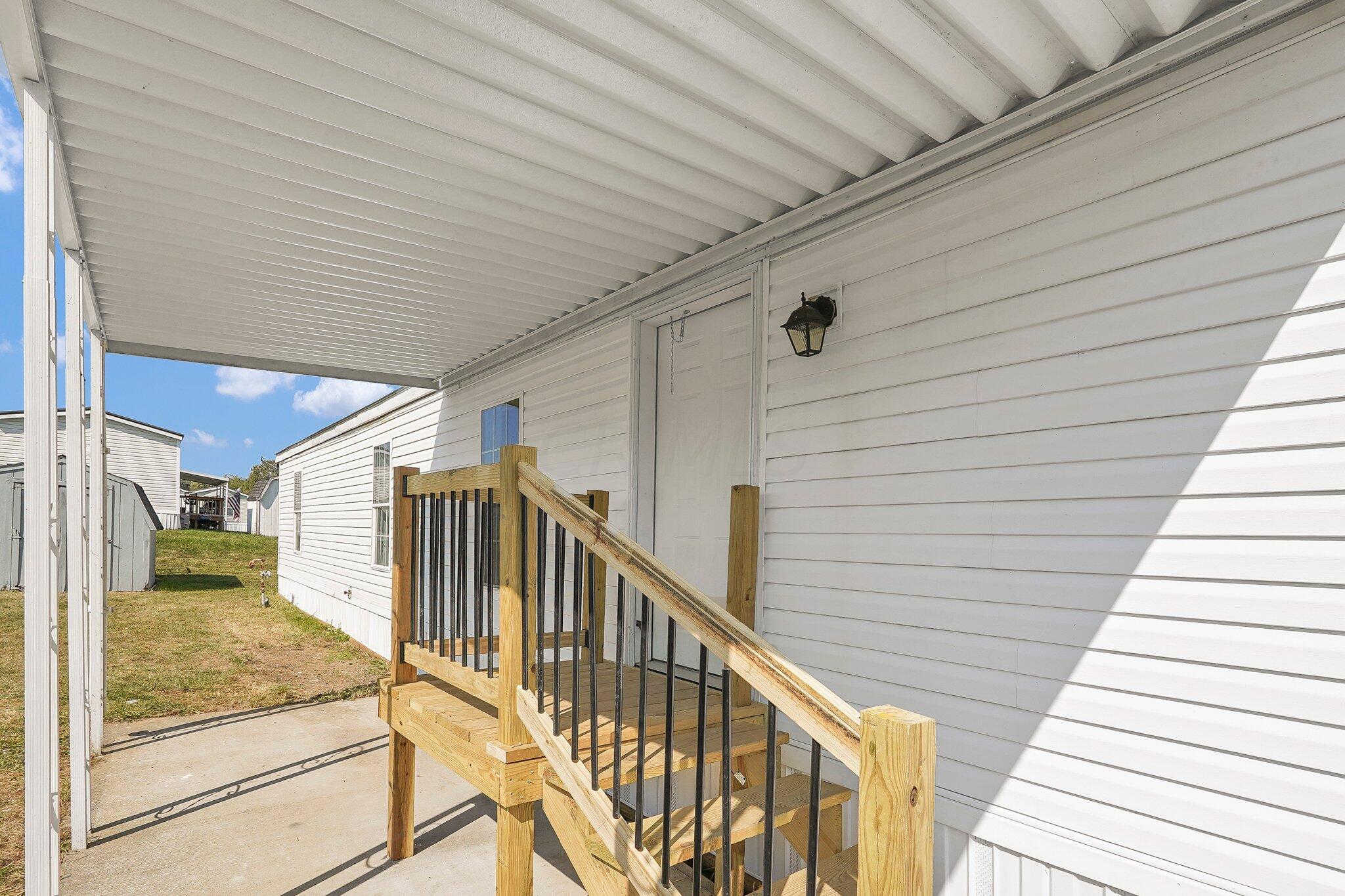 1100 Thornwood Drive Sw, 703 Property Photo 5