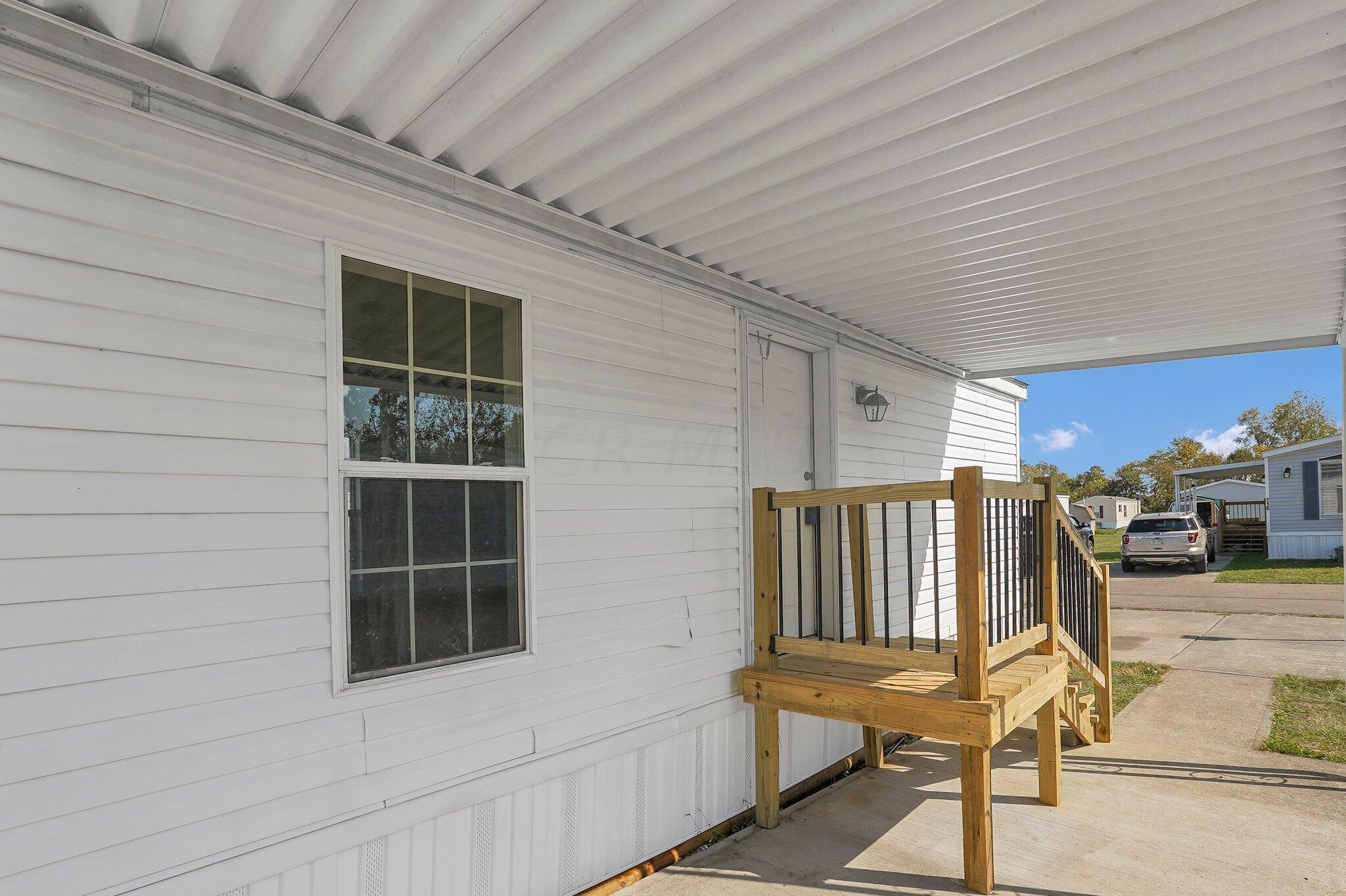 1100 Thornwood Drive Sw, 703 Property Photo 6
