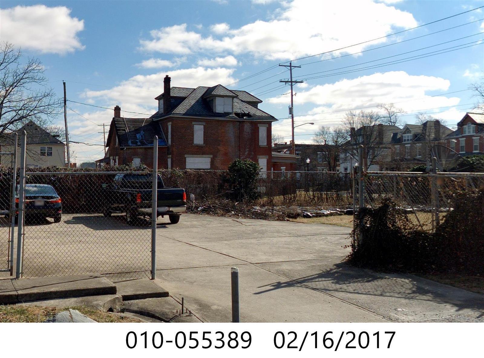 1230 E Main Street Property Photo 5