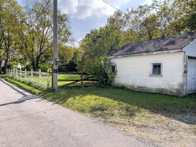 1073 S Main Street Property Photo 6