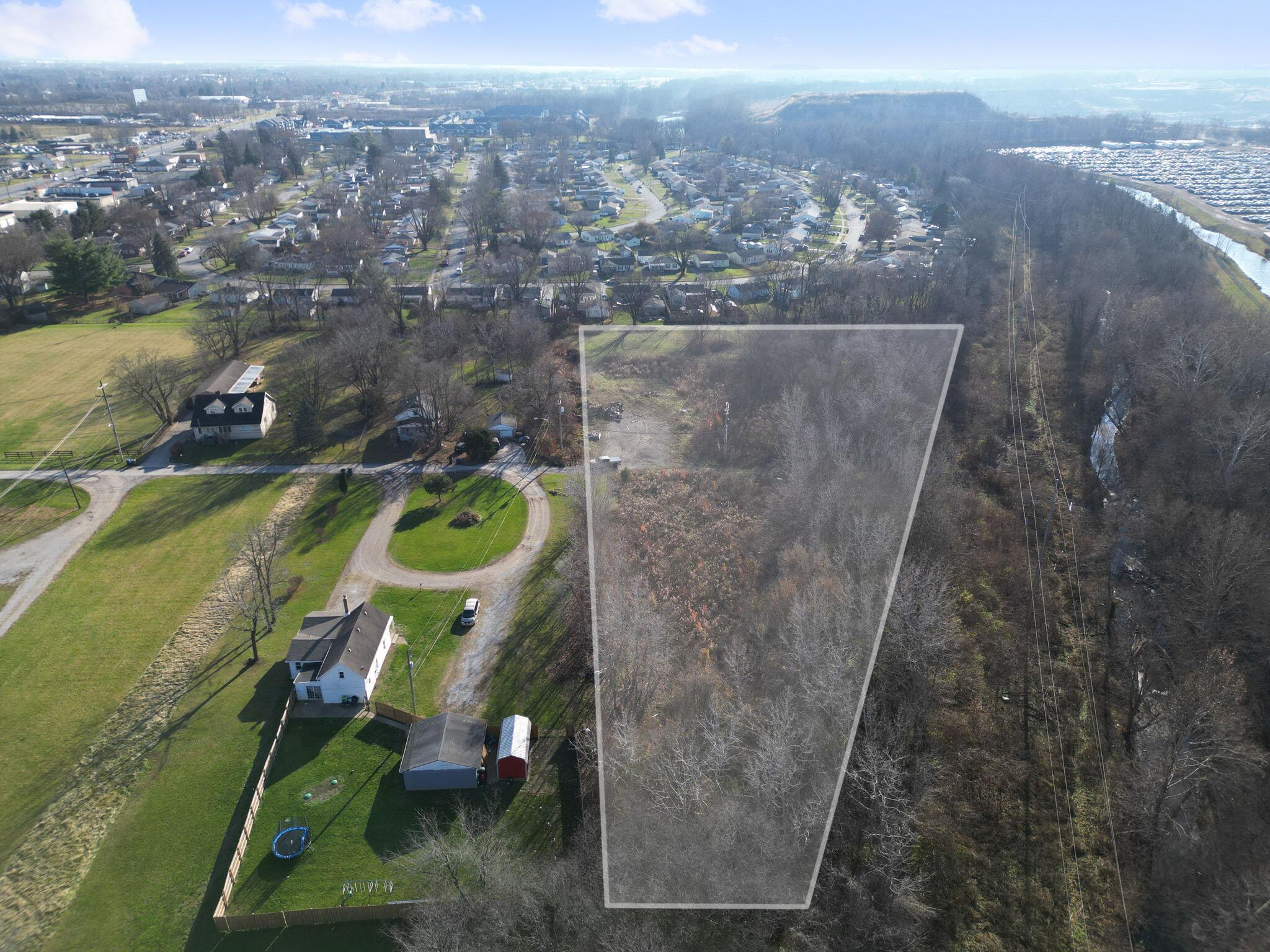 115 W Castle Road Property Photo 2