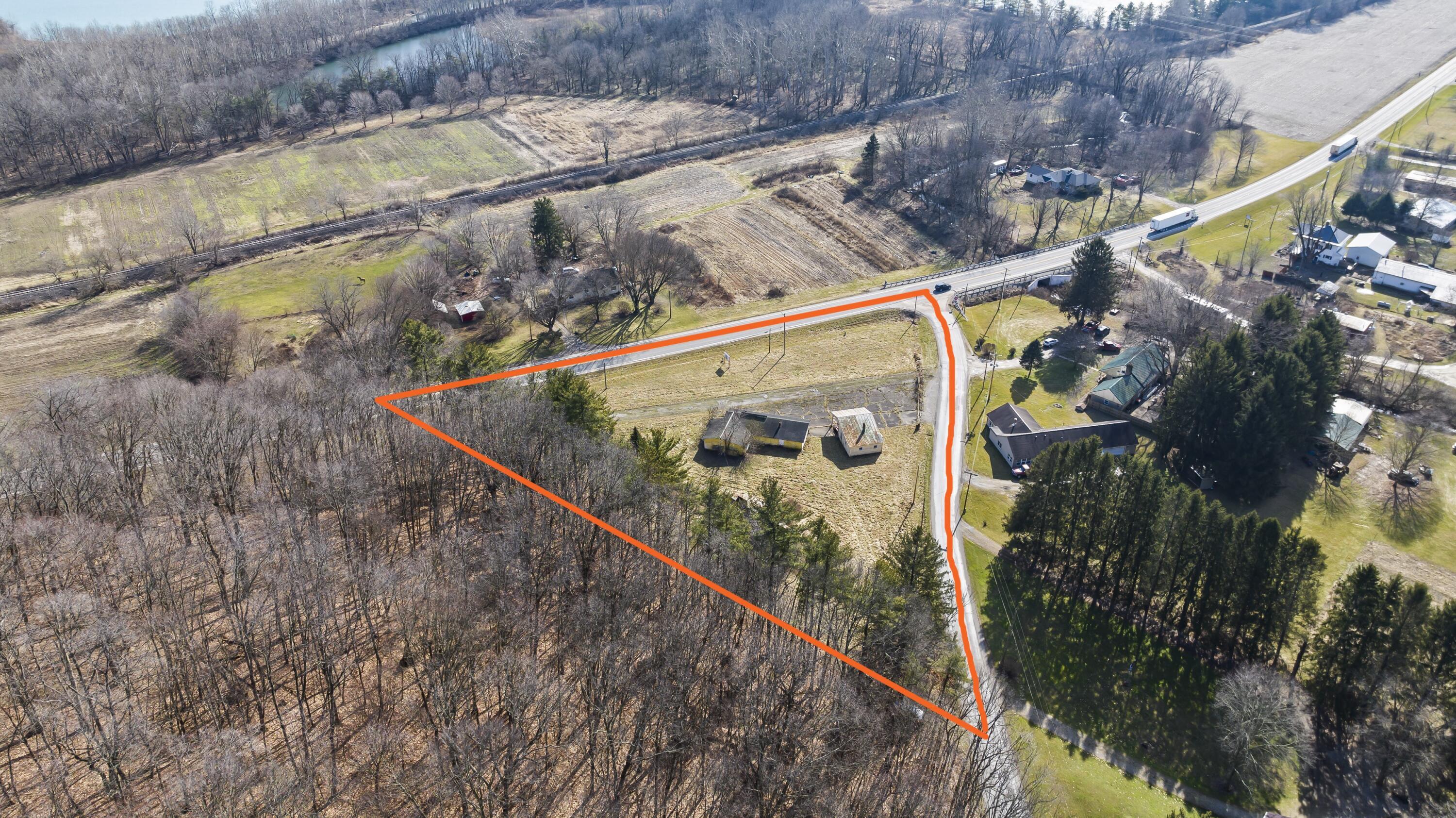 7560 Weaver Road Property Photo 7