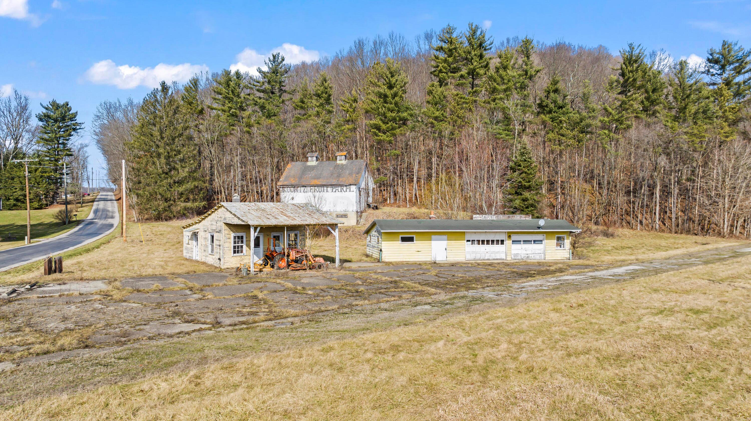 7560 Weaver Road Property Photo 9