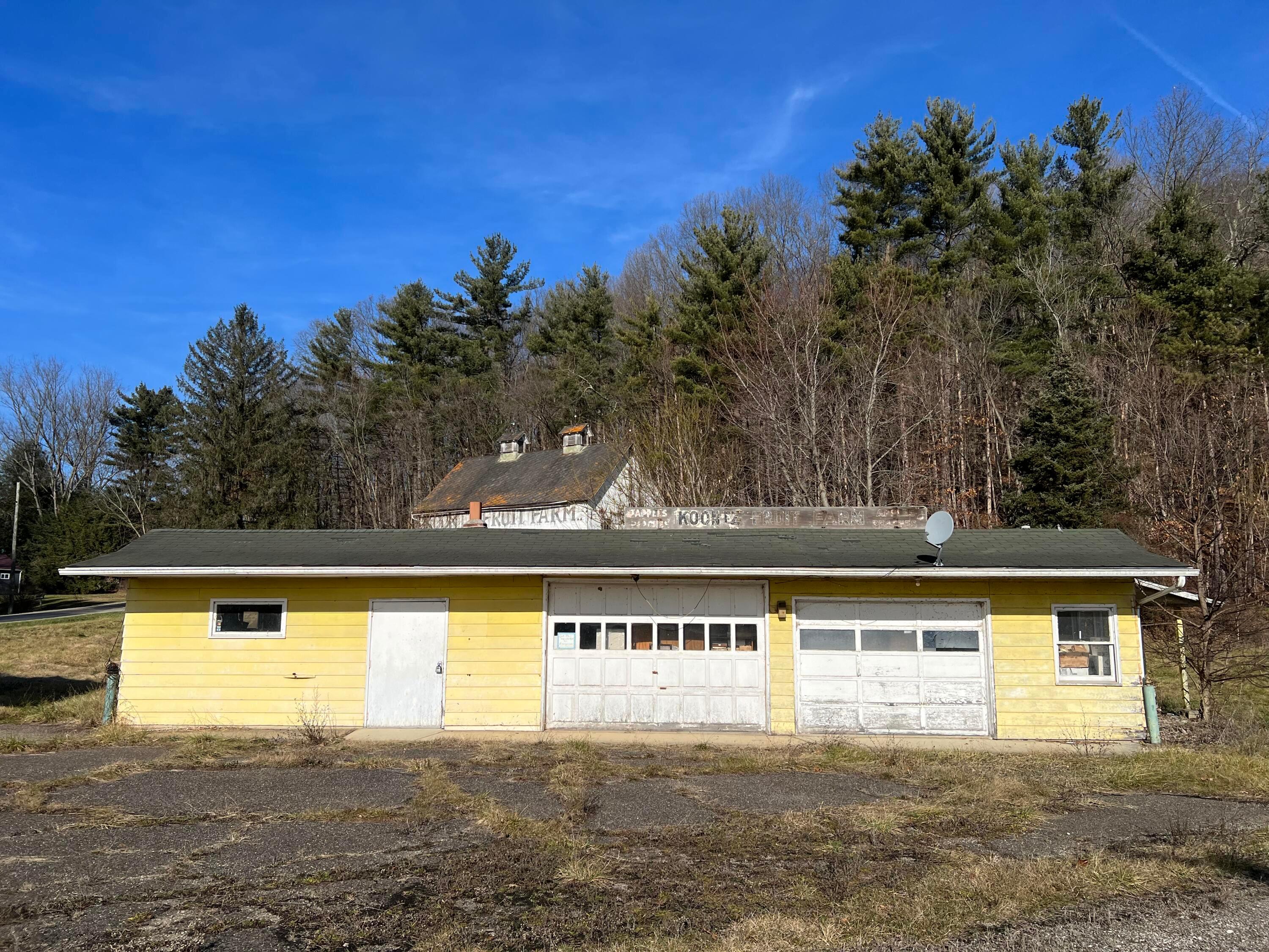 7560 Weaver Road Property Photo 10