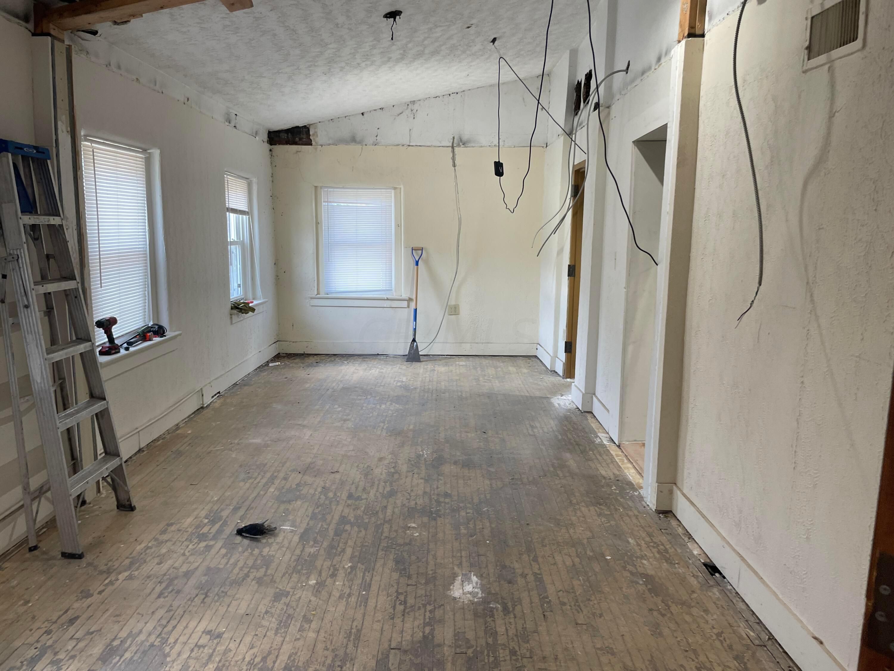 1570 S High Street Property Photo 3