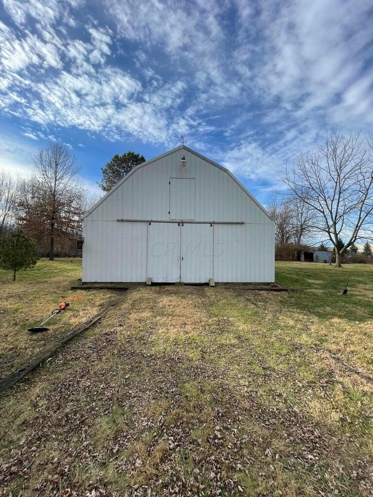 10555 Lockbourne Eastern Road Property Photo 3
