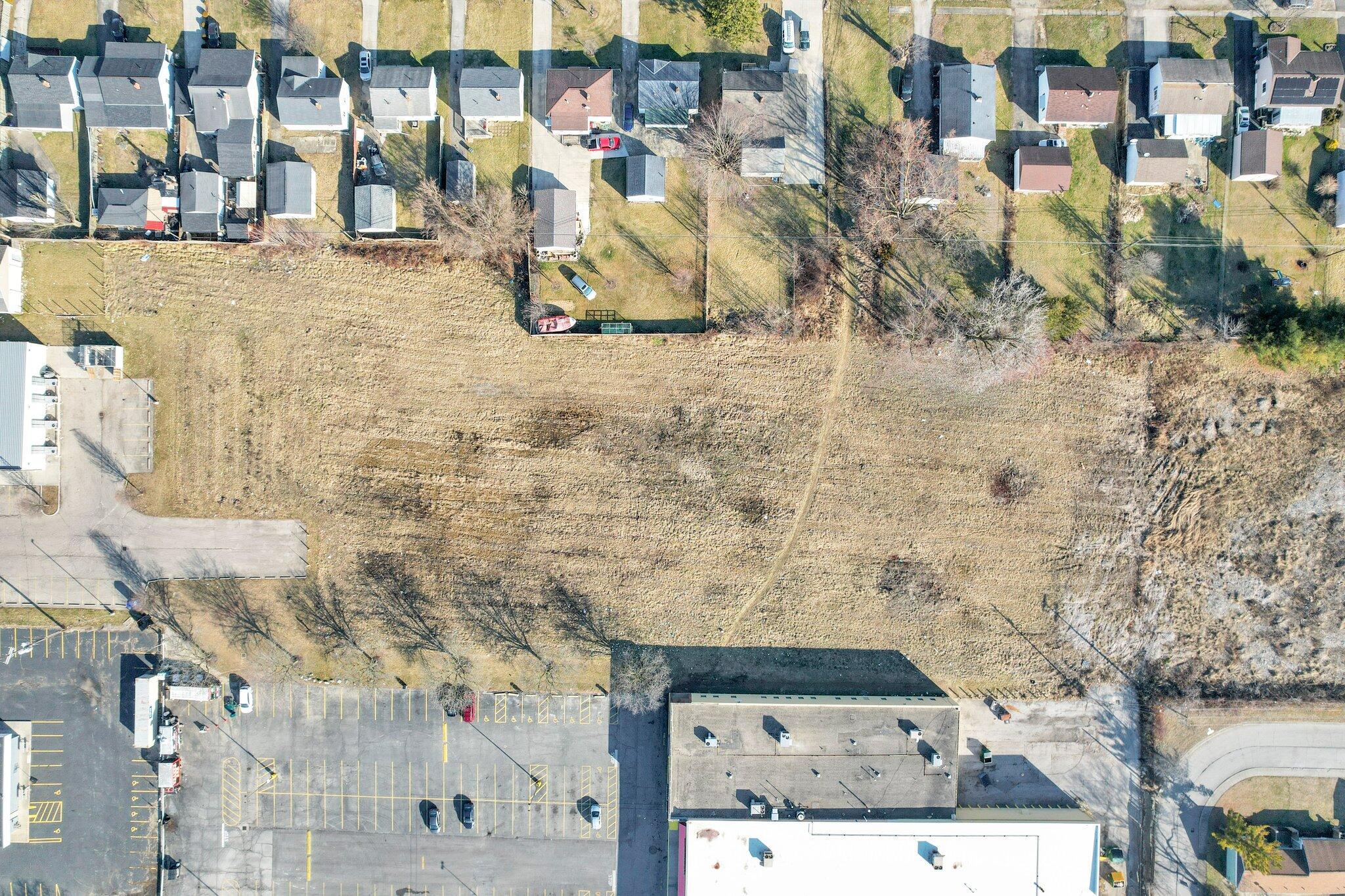 2000 Lockbourne Road Property Photo 2