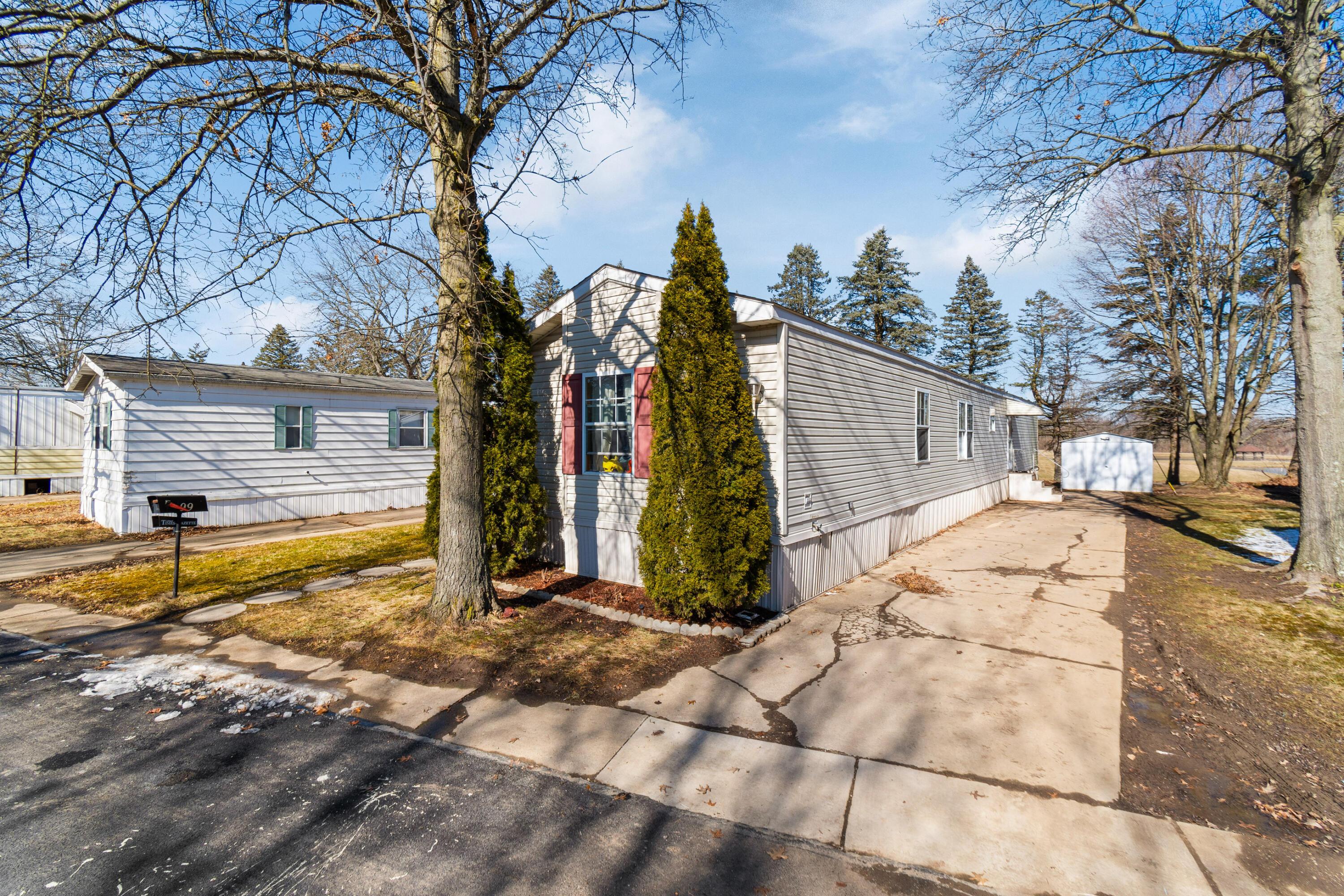 99 Harold Drive Property Photo 2