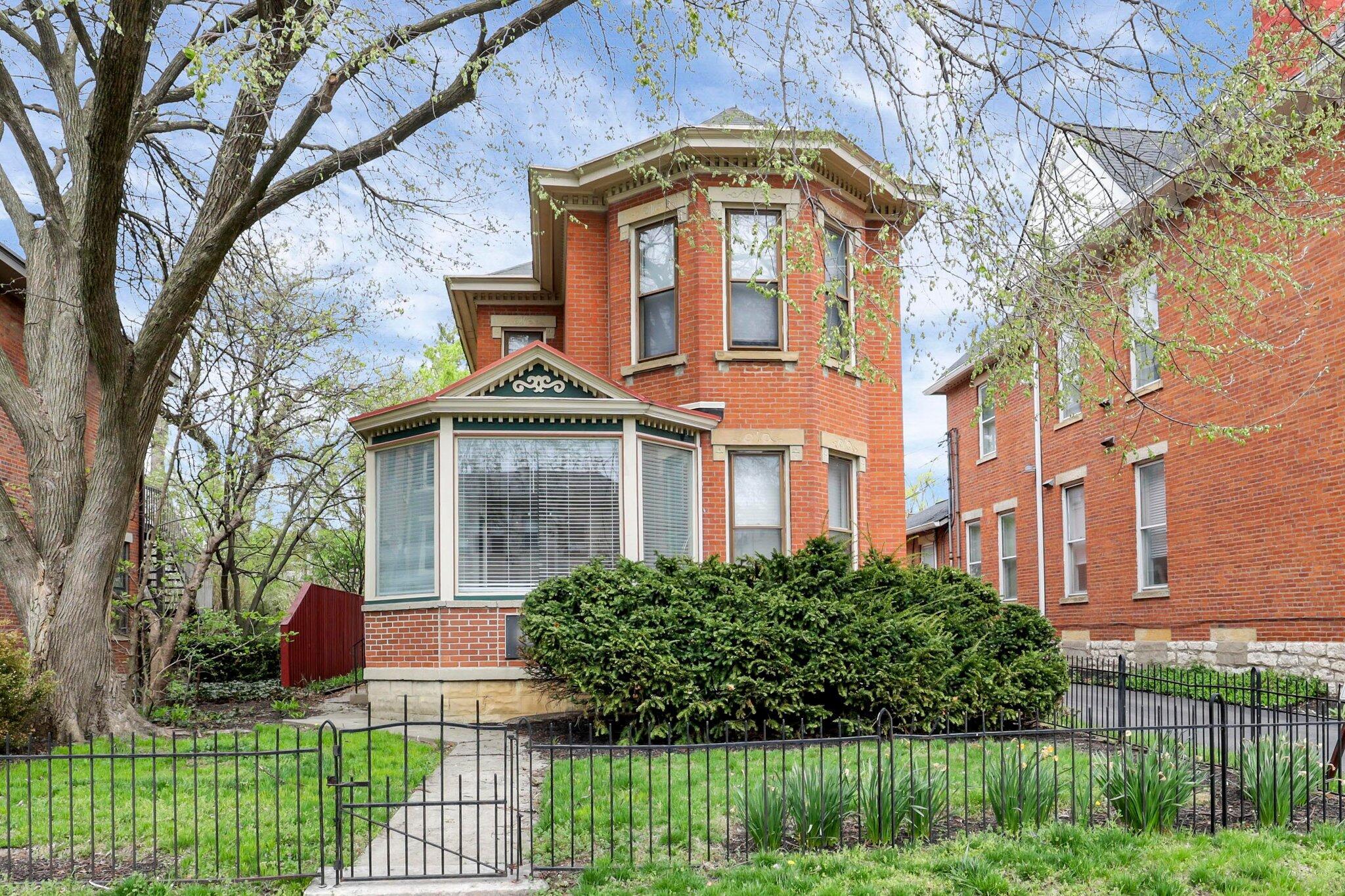 572 E Rich Street Property Photo 4