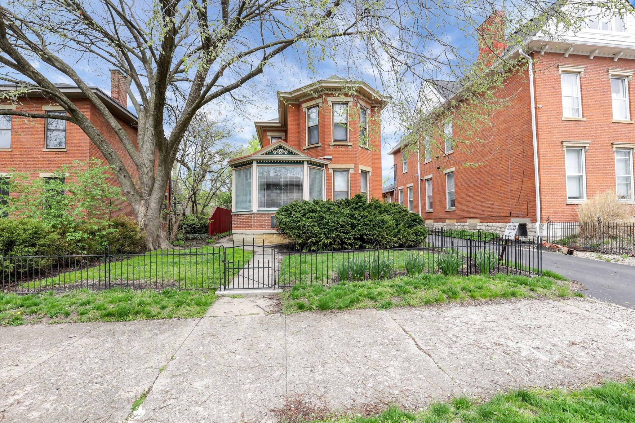 572 E Rich Street Property Photo 5