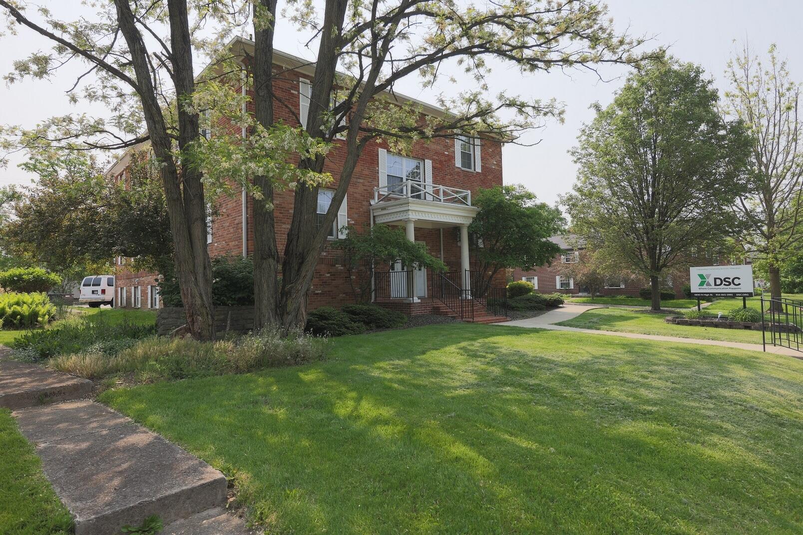 5830 N High Street Property Photo 3