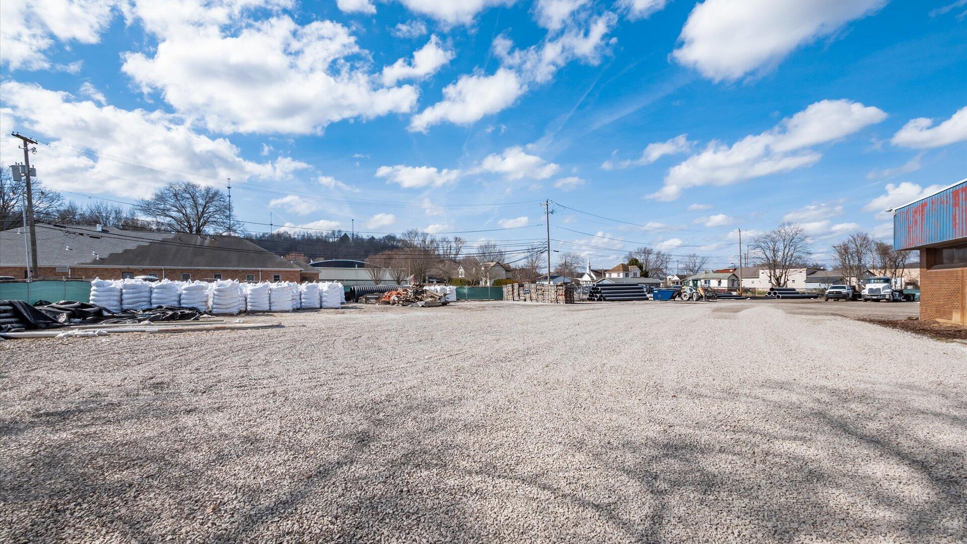 1101 Woodlawn Avenue Avenue Property Photo 3