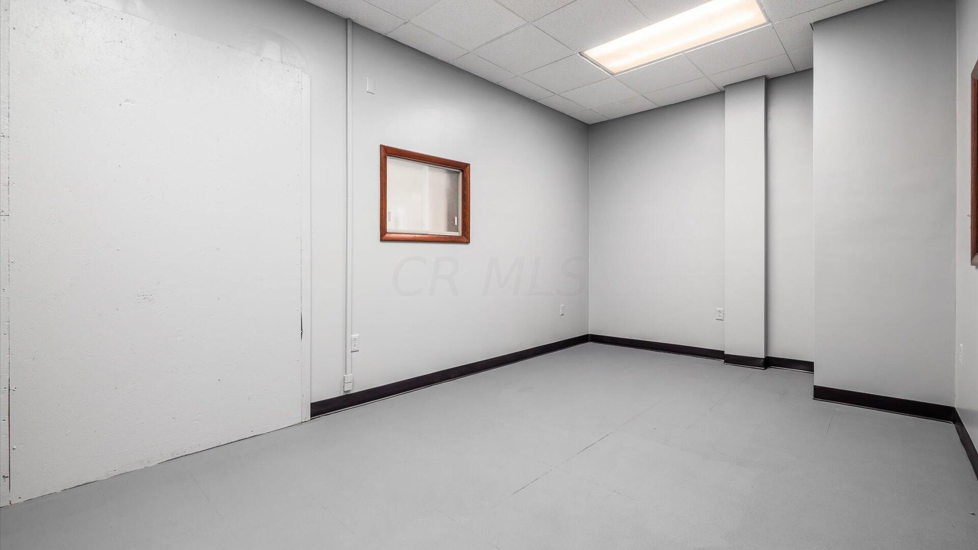 1101 Woodlawn Avenue Avenue Property Photo 6