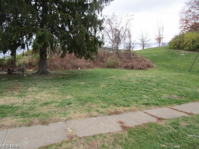 919 Orchard Street Property Photo 4