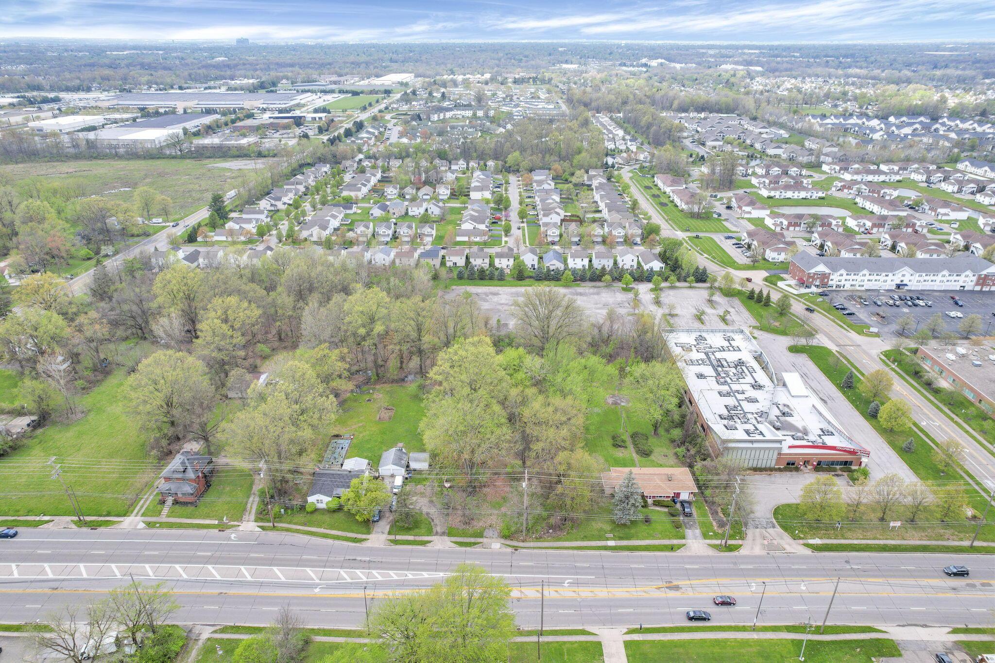 2423 Stelzer Road Property Photo 8