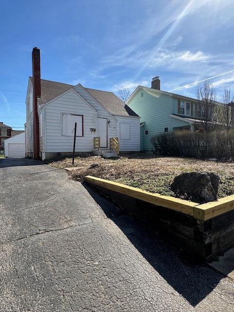162 S Roys Avenue Property Photo 3