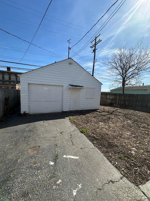 162 S Roys Avenue Property Photo 7