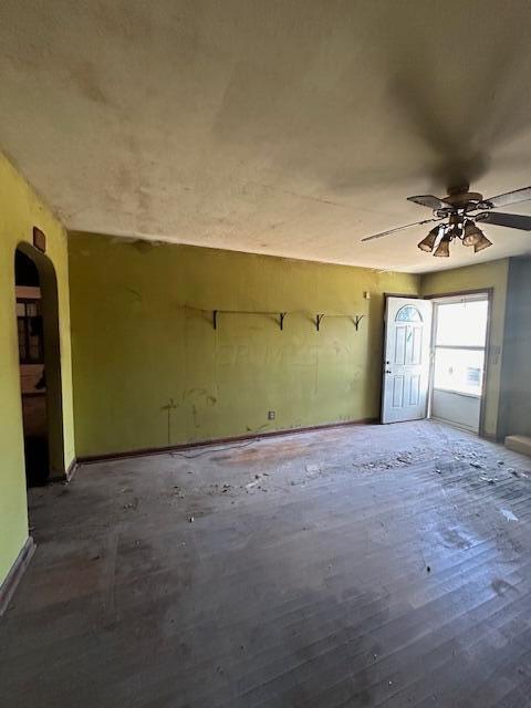 162 S Roys Avenue Property Photo 16