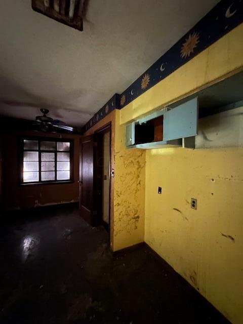 162 S Roys Avenue Property Photo 26