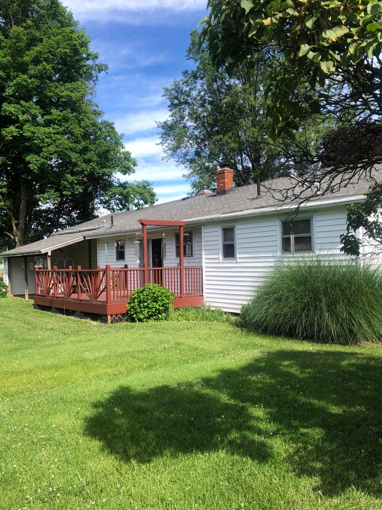 10047 Loop Road Property Photo 3