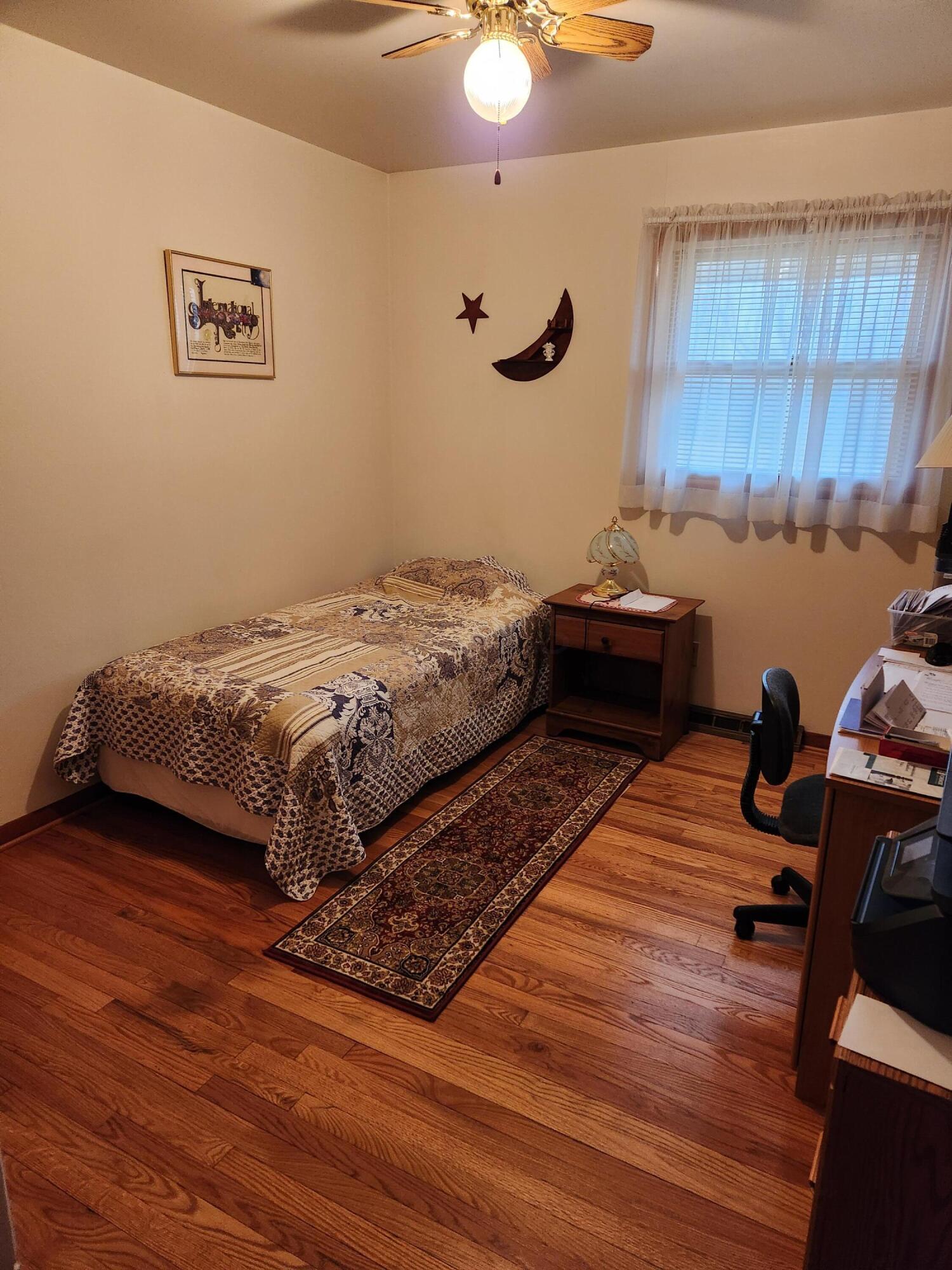 10047 Loop Road Property Photo 11