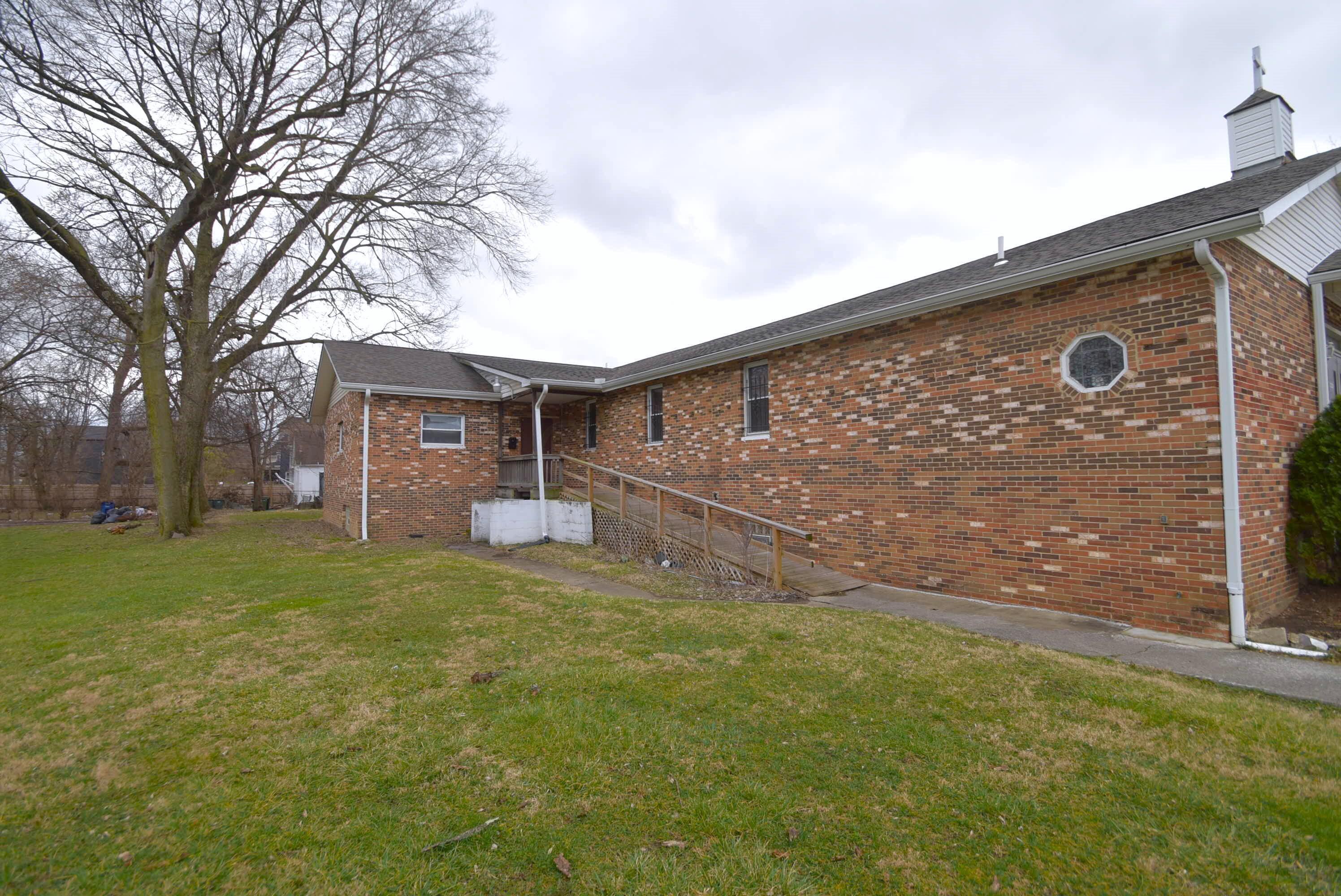 1107 E Mound Street Property Photo 7