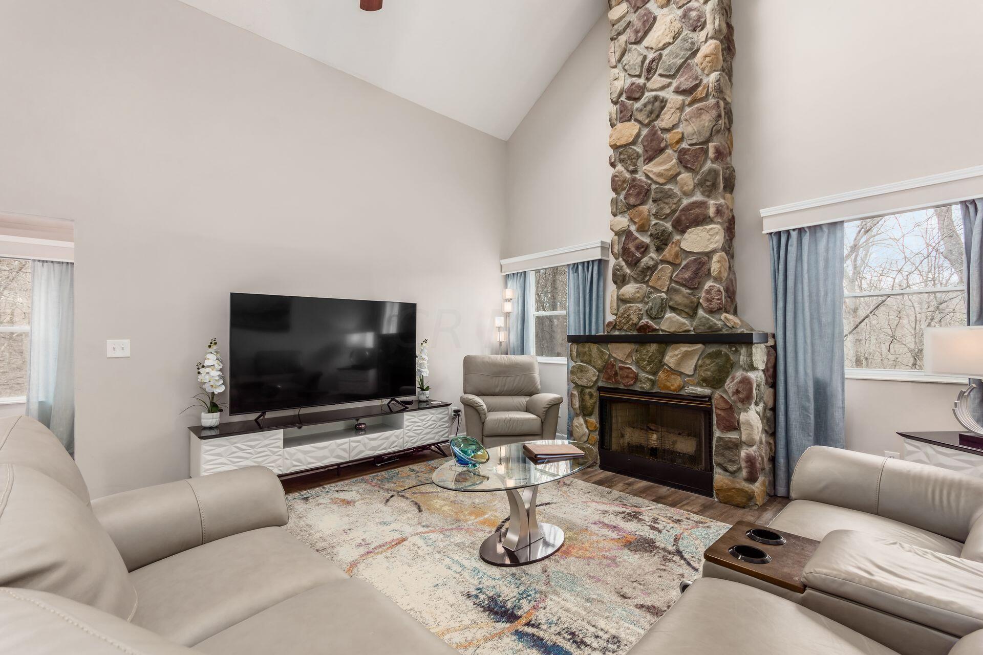 2037 Montezuma Lane Property Photo